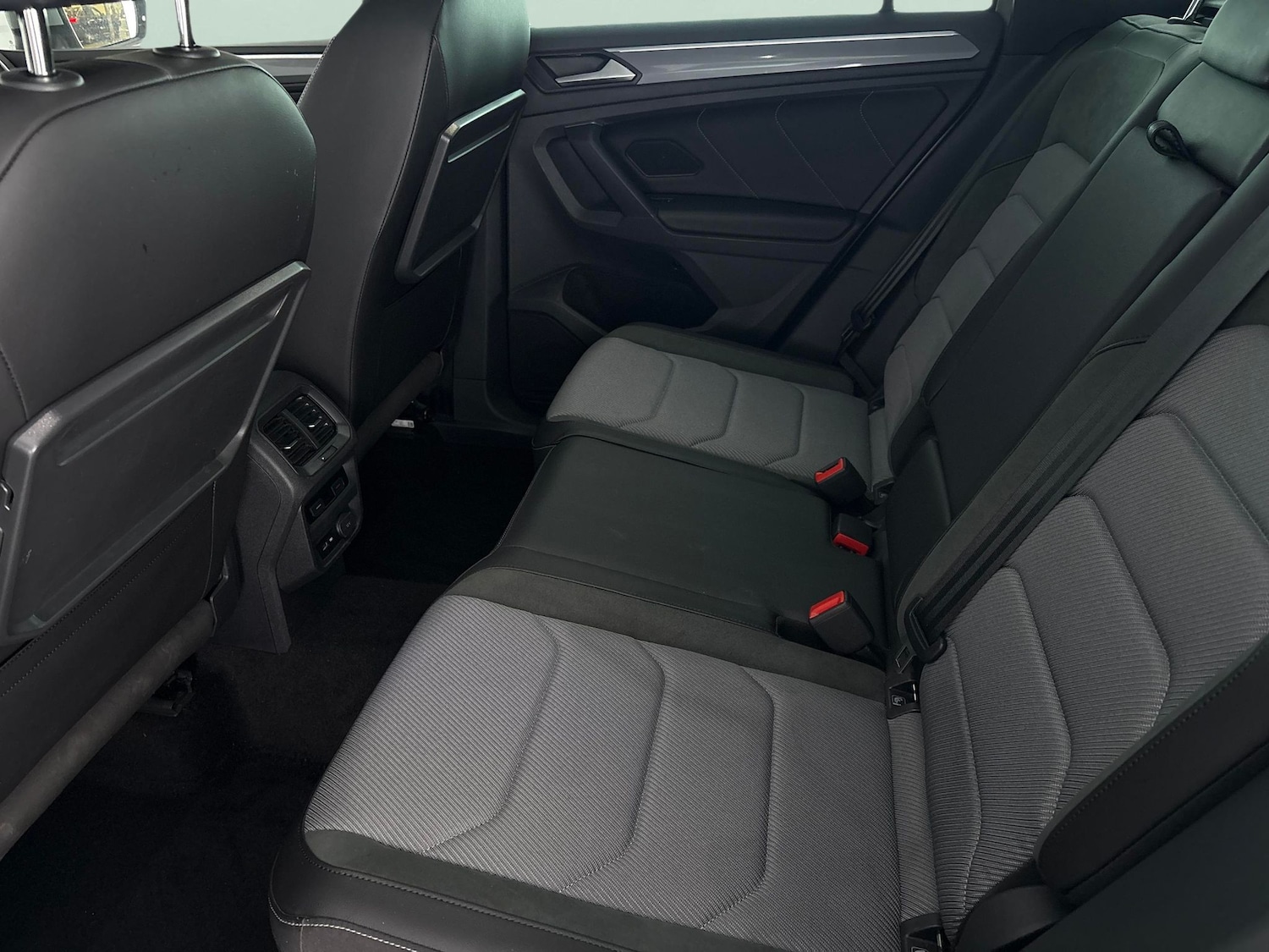 Used Volkswagen Tiguan 2020 for sale - 76420801: Photo 44