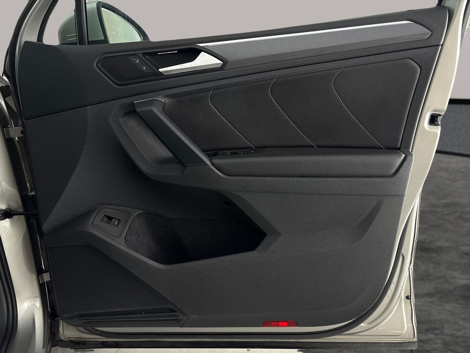 Used Volkswagen Tiguan 2020 for sale - 76420801: Photo 46