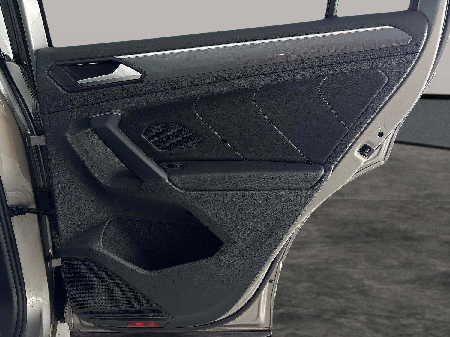 Used Volkswagen Tiguan 2020 for sale - 76420801: Photo 49