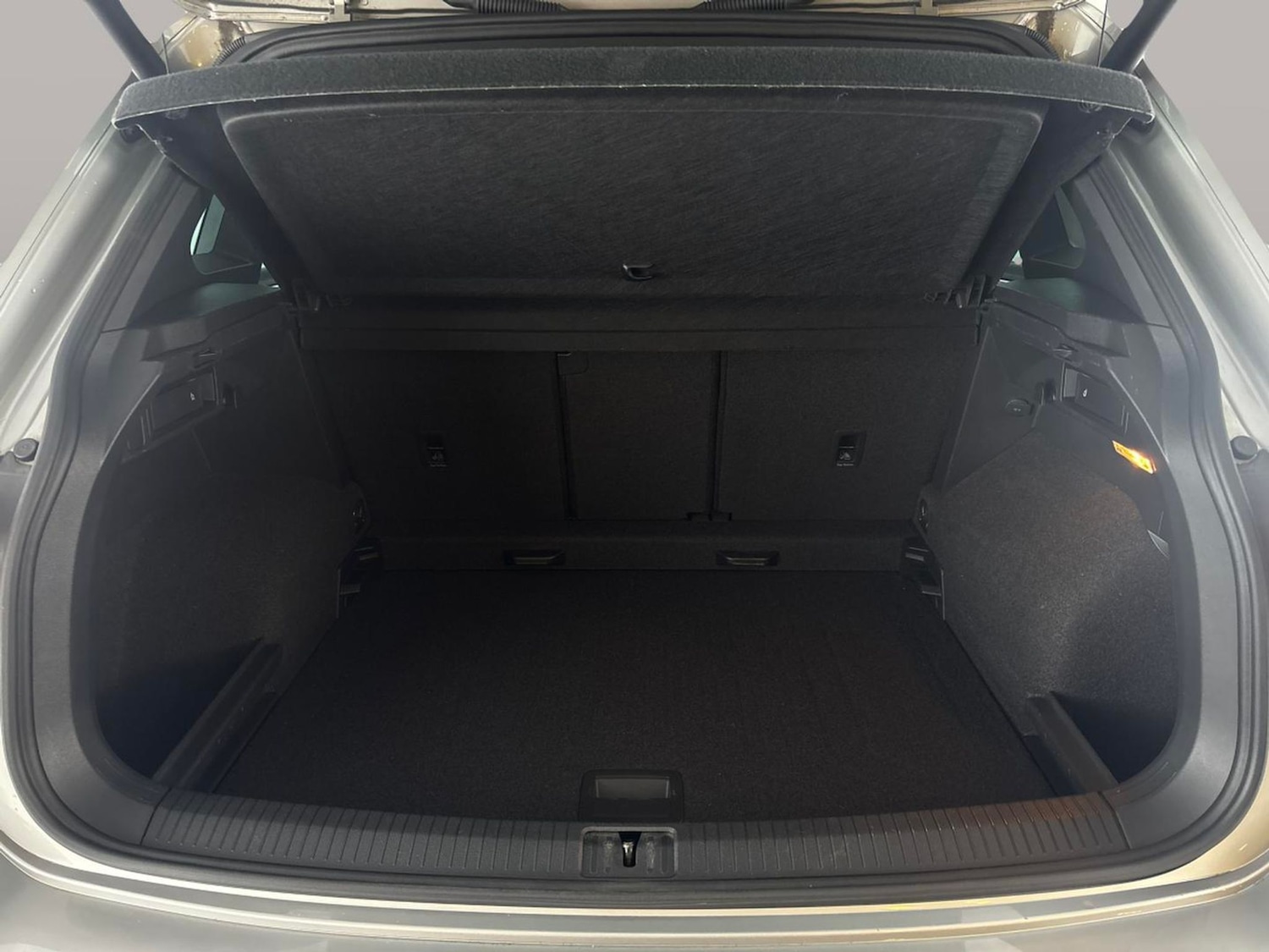 Used Volkswagen Tiguan 2020 for sale - 76420801: Photo 50