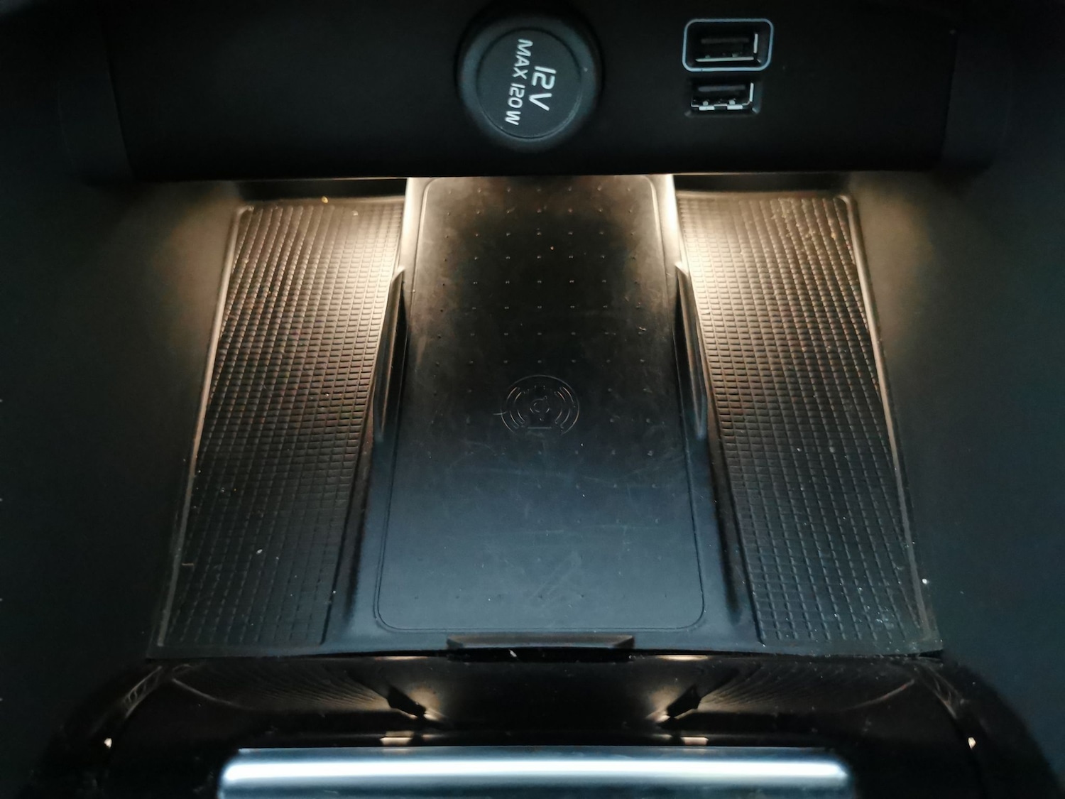 Used Volvo XC40 2022 for sale - 77617497: Photo 22