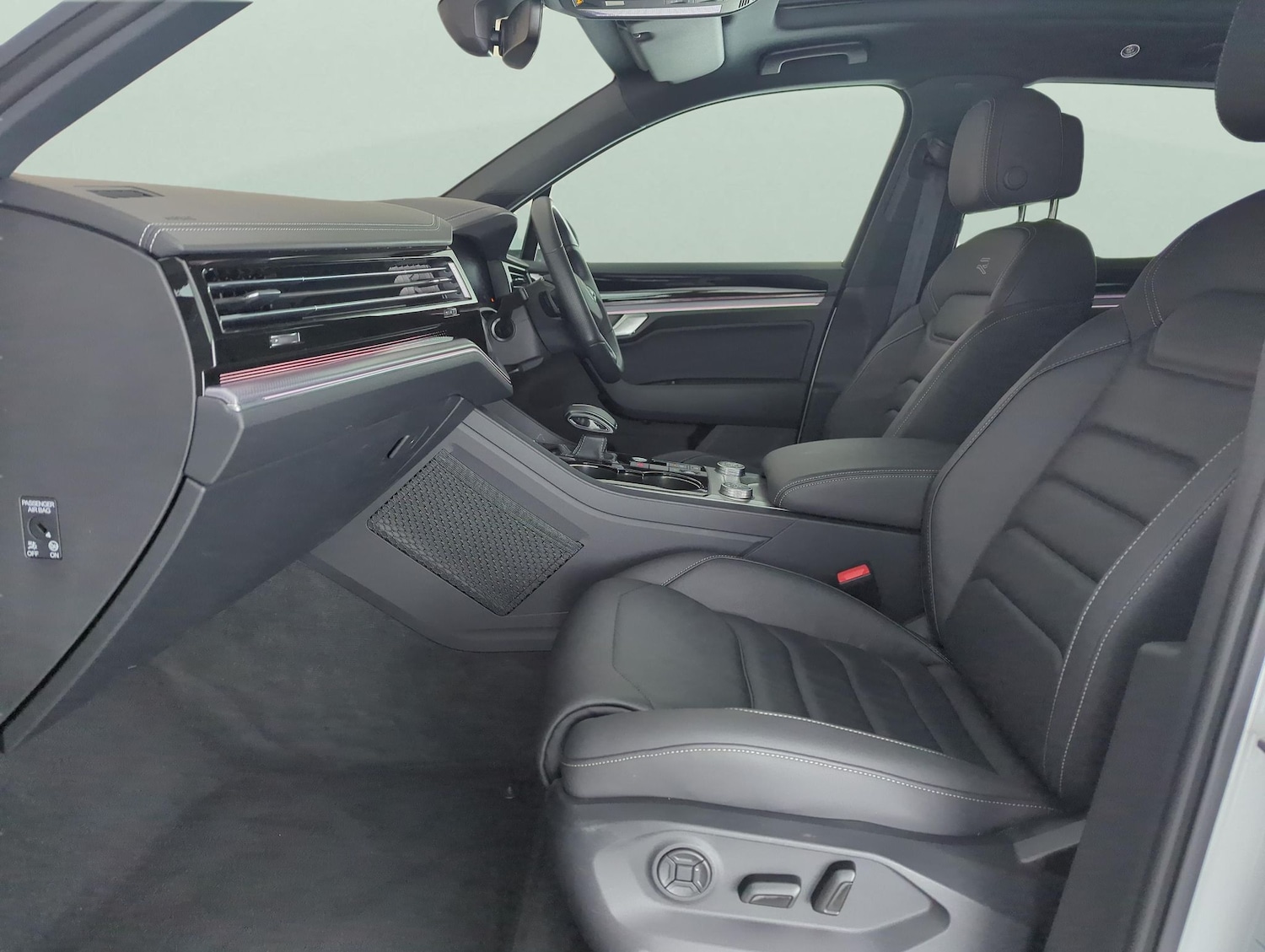 Used Volkswagen Touareg 2023 for sale - 77333563: Photo 4