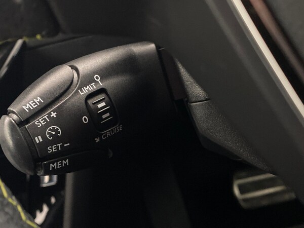 Used Peugeot 2008 2022 for sale - 76266298: Photo 26