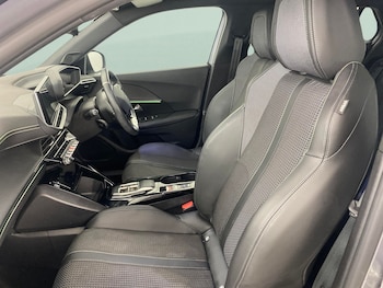Used Peugeot 2008 2022 for sale - 76266298: Photo 4