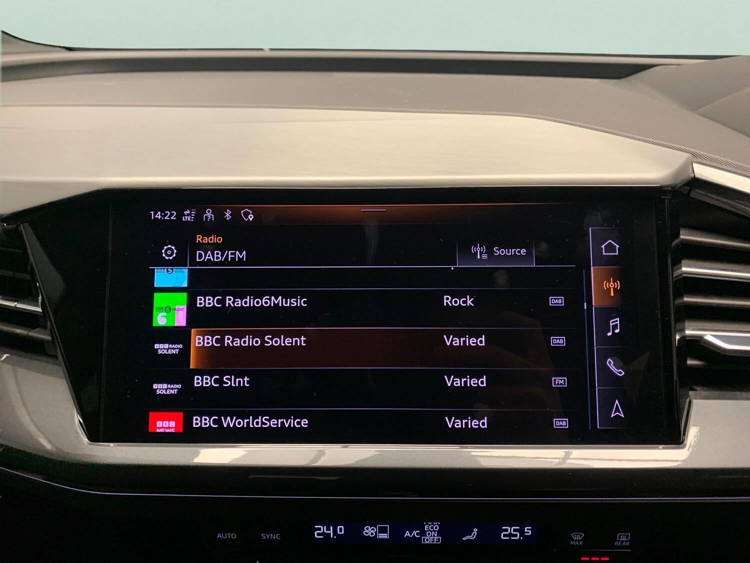 Used Audi Q4 e-tron 2023 for sale - 77476816: Photo 6