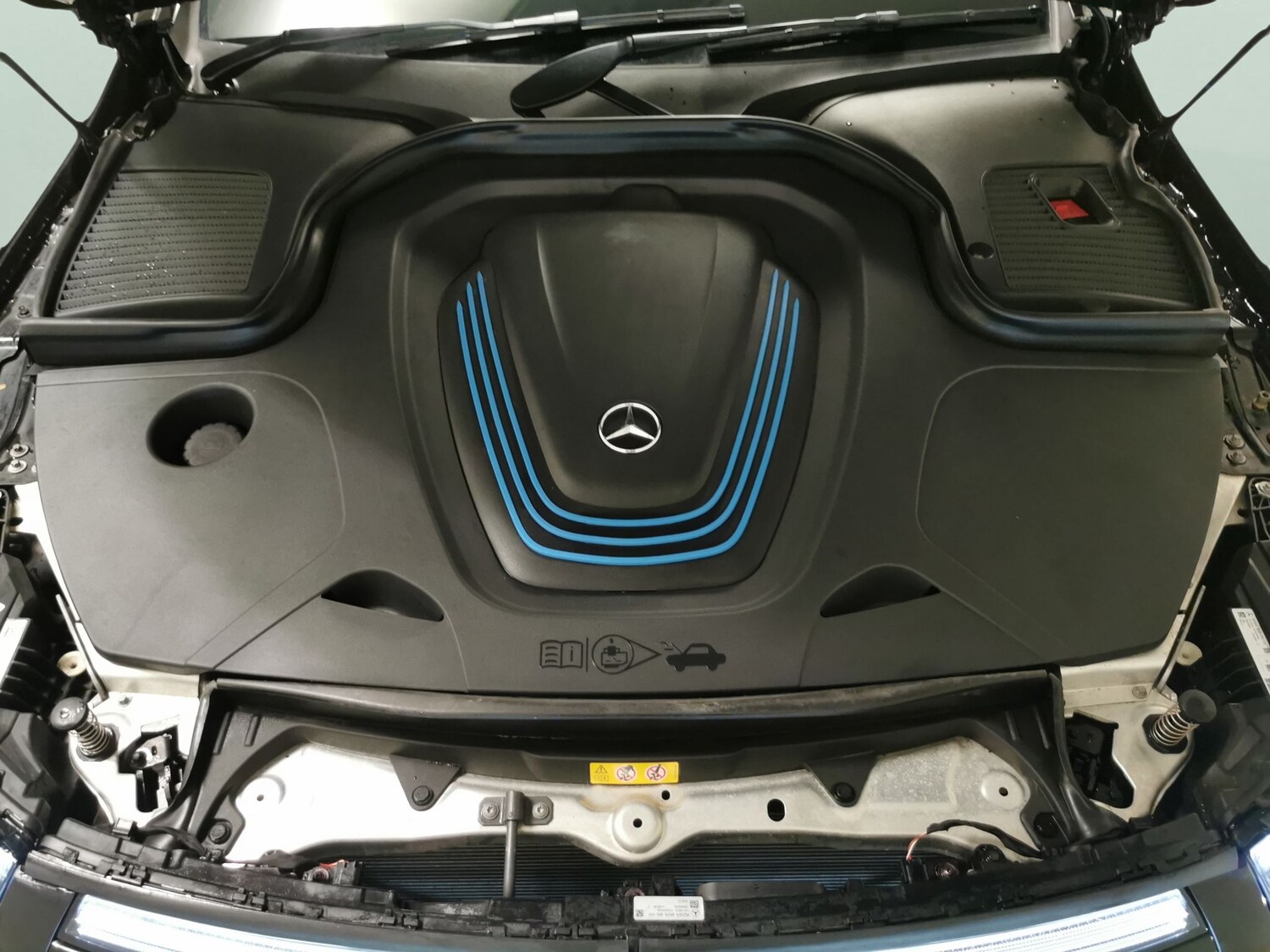 Used Mercedes-Benz EQC 2020 for sale - 76851496: Photo 33