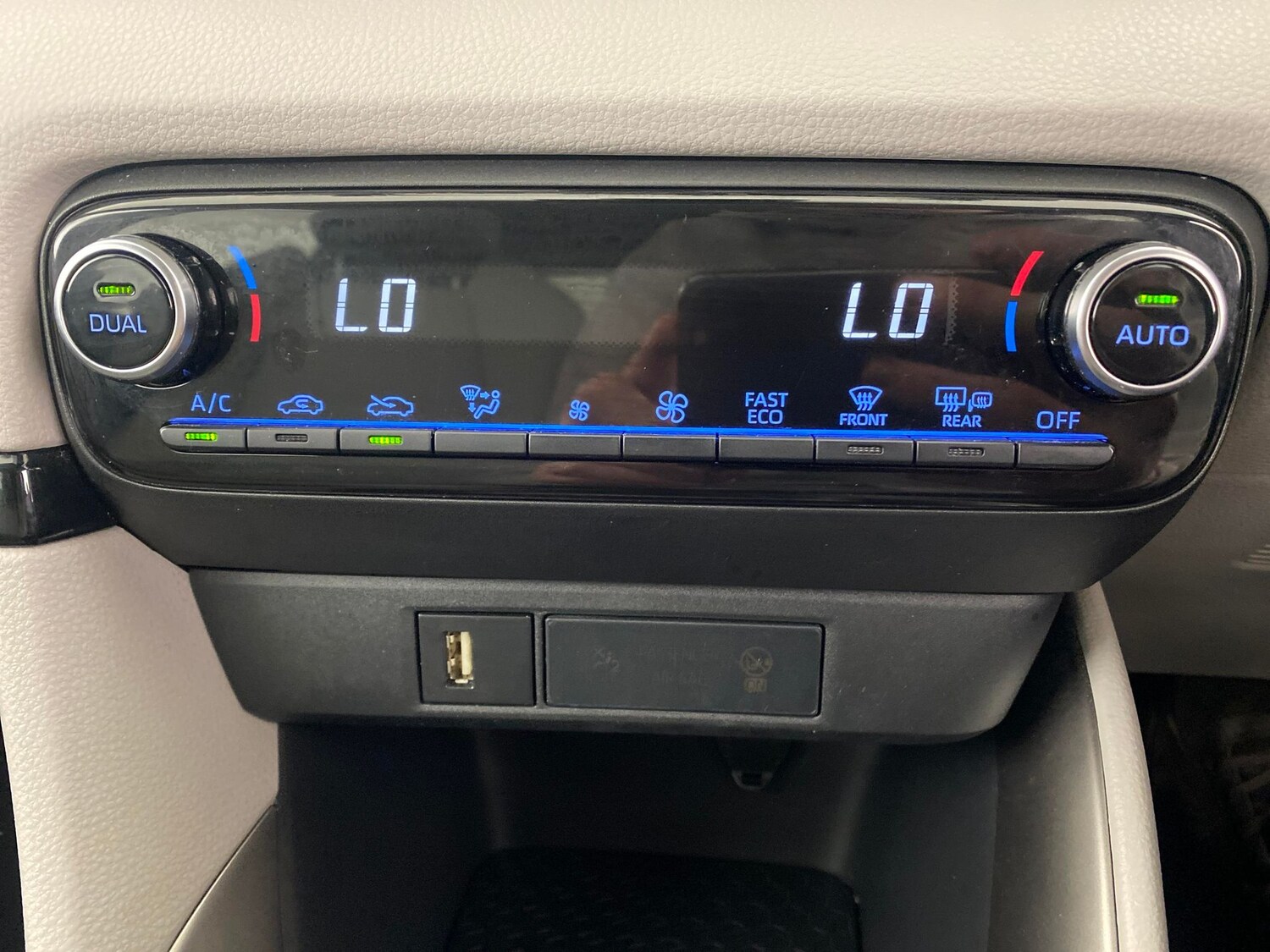 Used Toyota Yaris for sale - 77962960: Photo 17