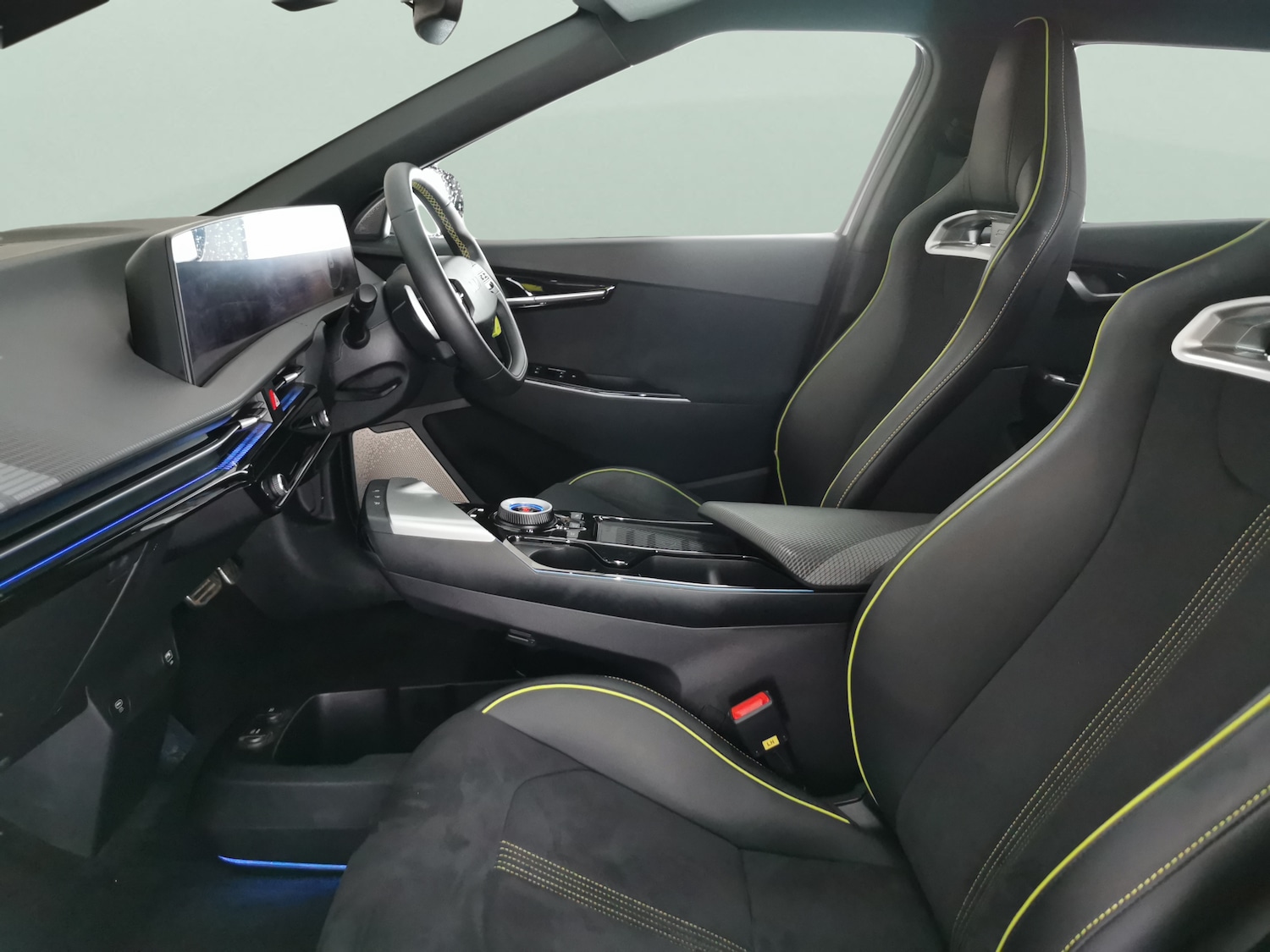 Used Kia EV6 2023 for sale - 77648543: Photo 4