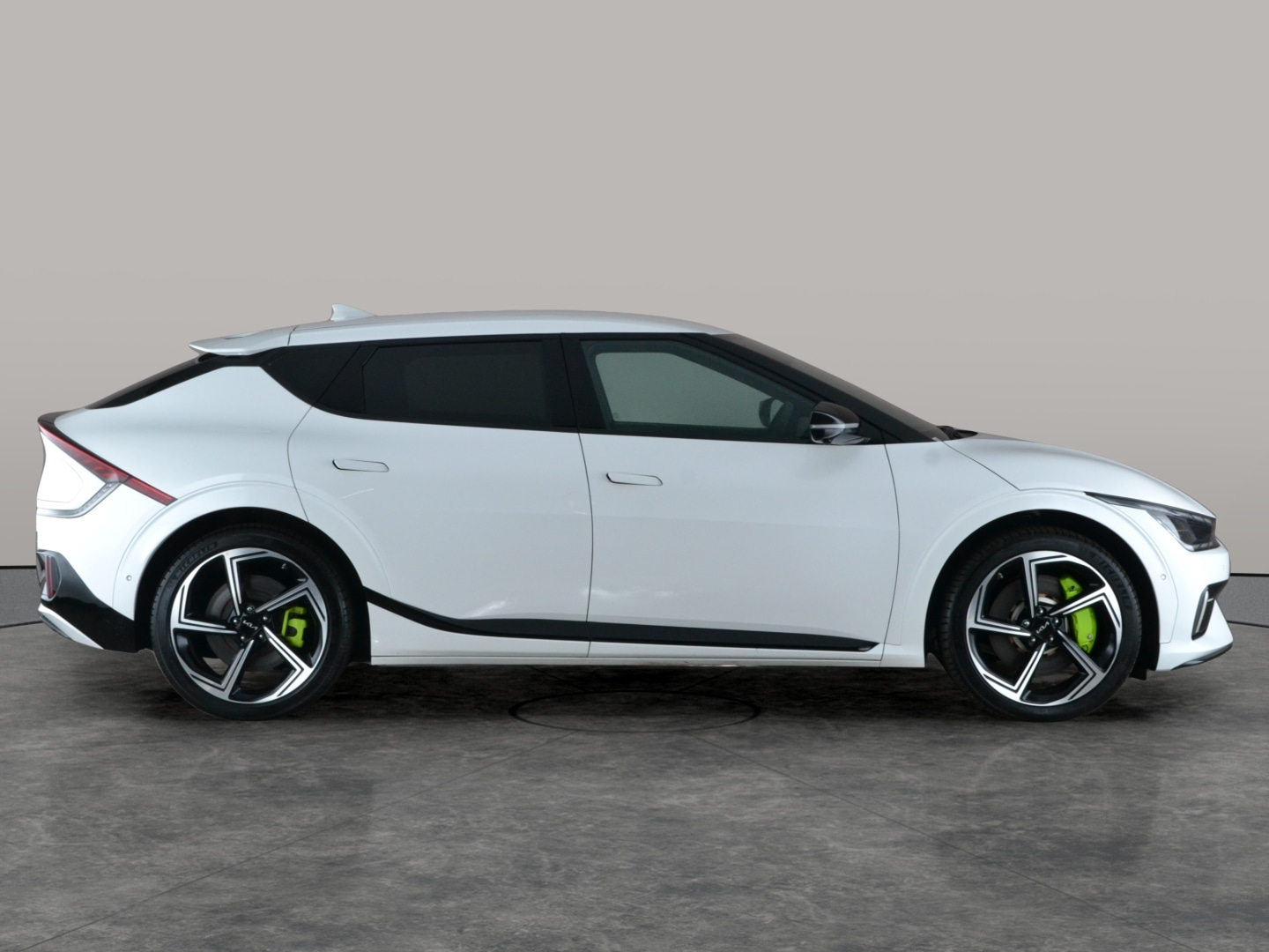 Used Kia EV6 2023 for sale - 77648543: Photo 9