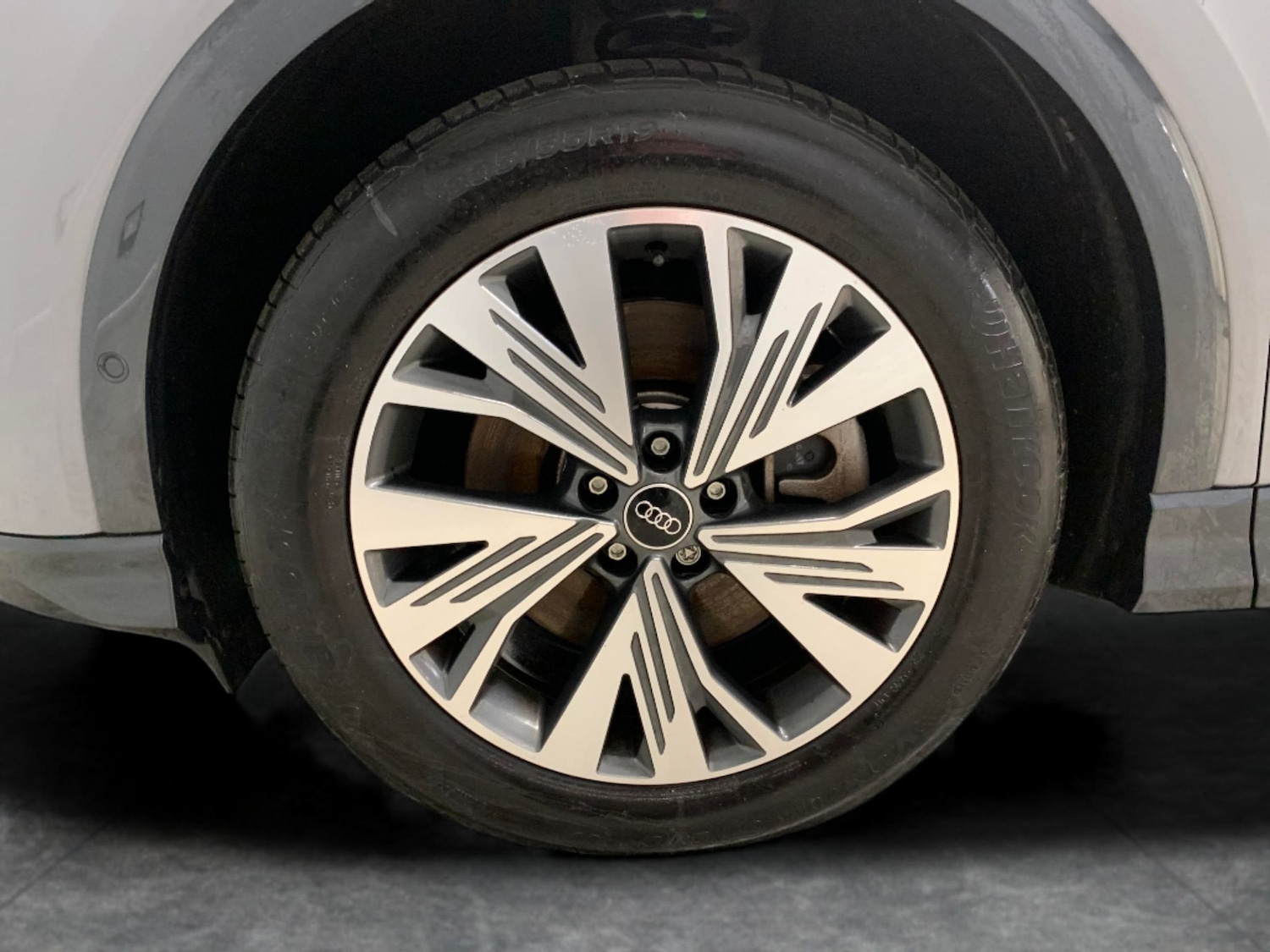 Used Audi Q4 e-tron 2023 for sale - 77286053: Photo 22