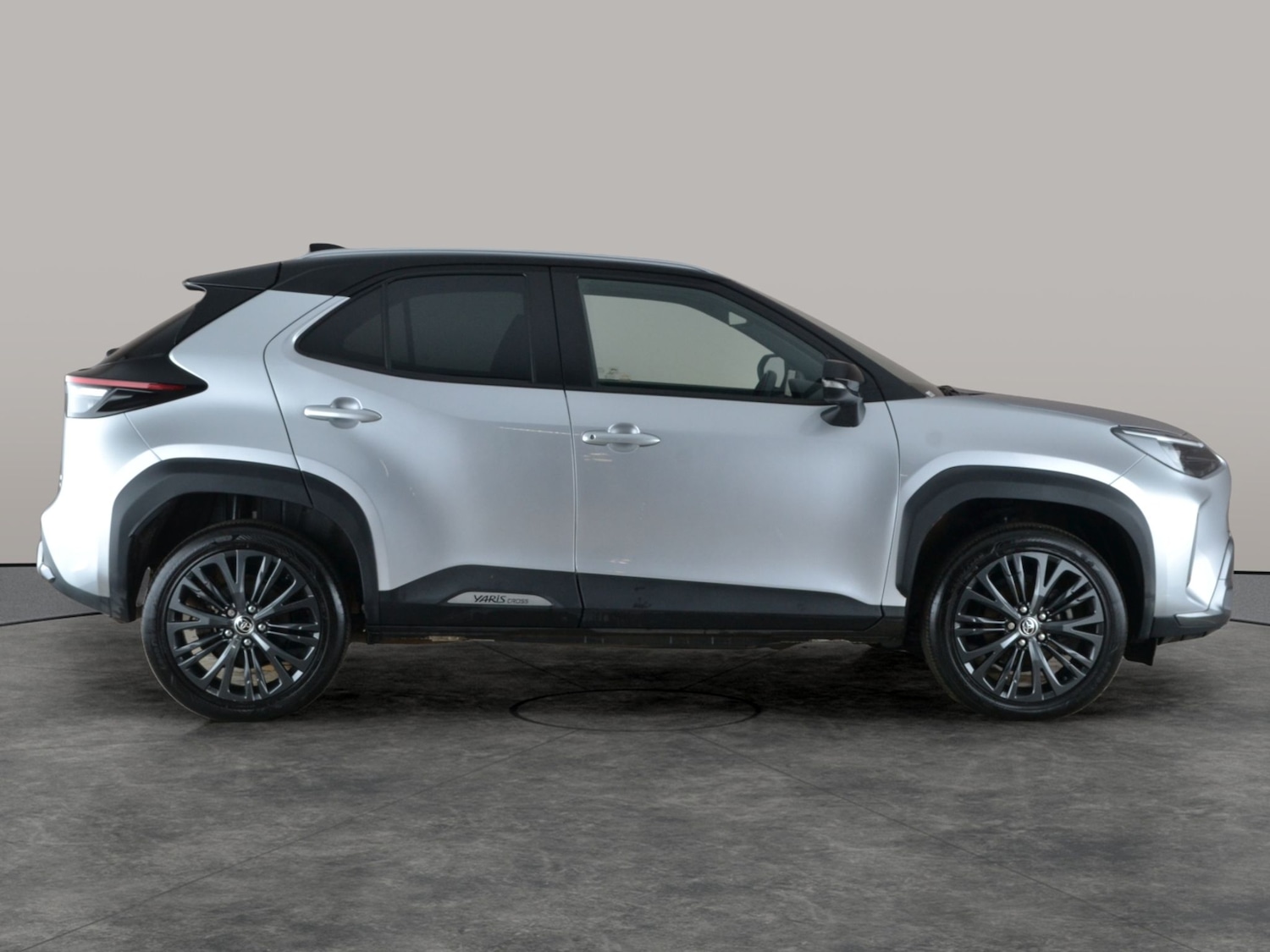 Used Toyota Yaris Cross 2022 for sale - 77420806: Photo 9