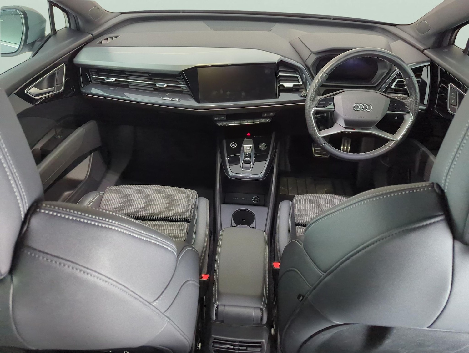 Used Audi Q4 e-tron 2023 for sale - 77795379: Photo 6