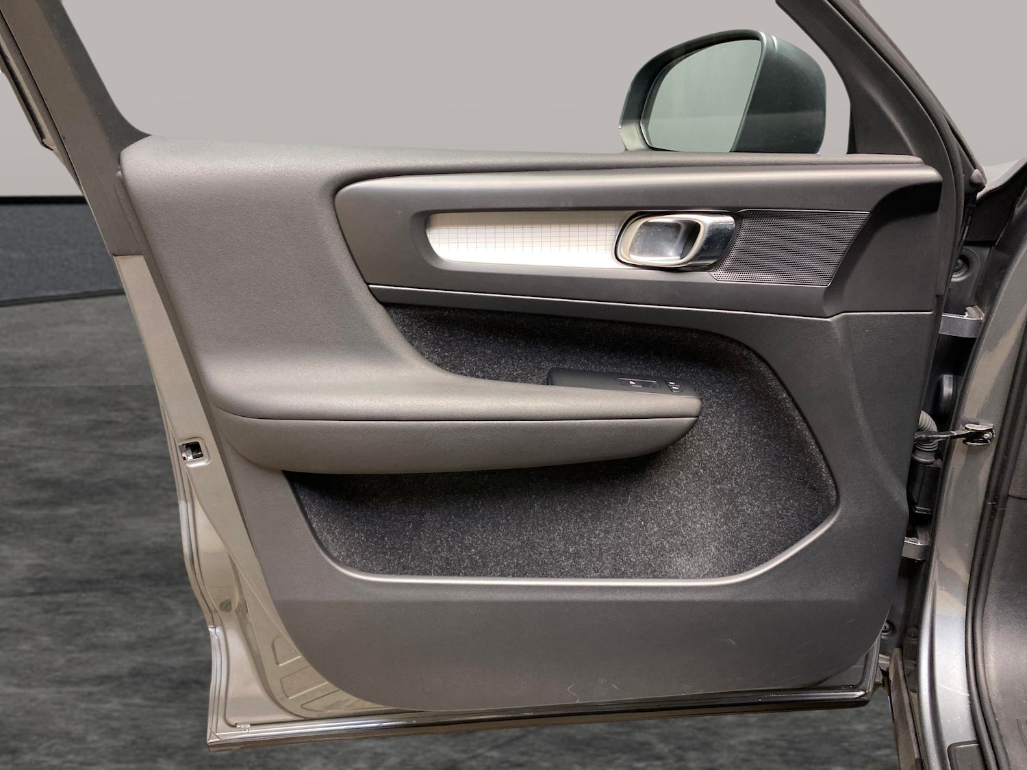 Used Volvo XC40 2019 for sale - 78082042: Photo 24