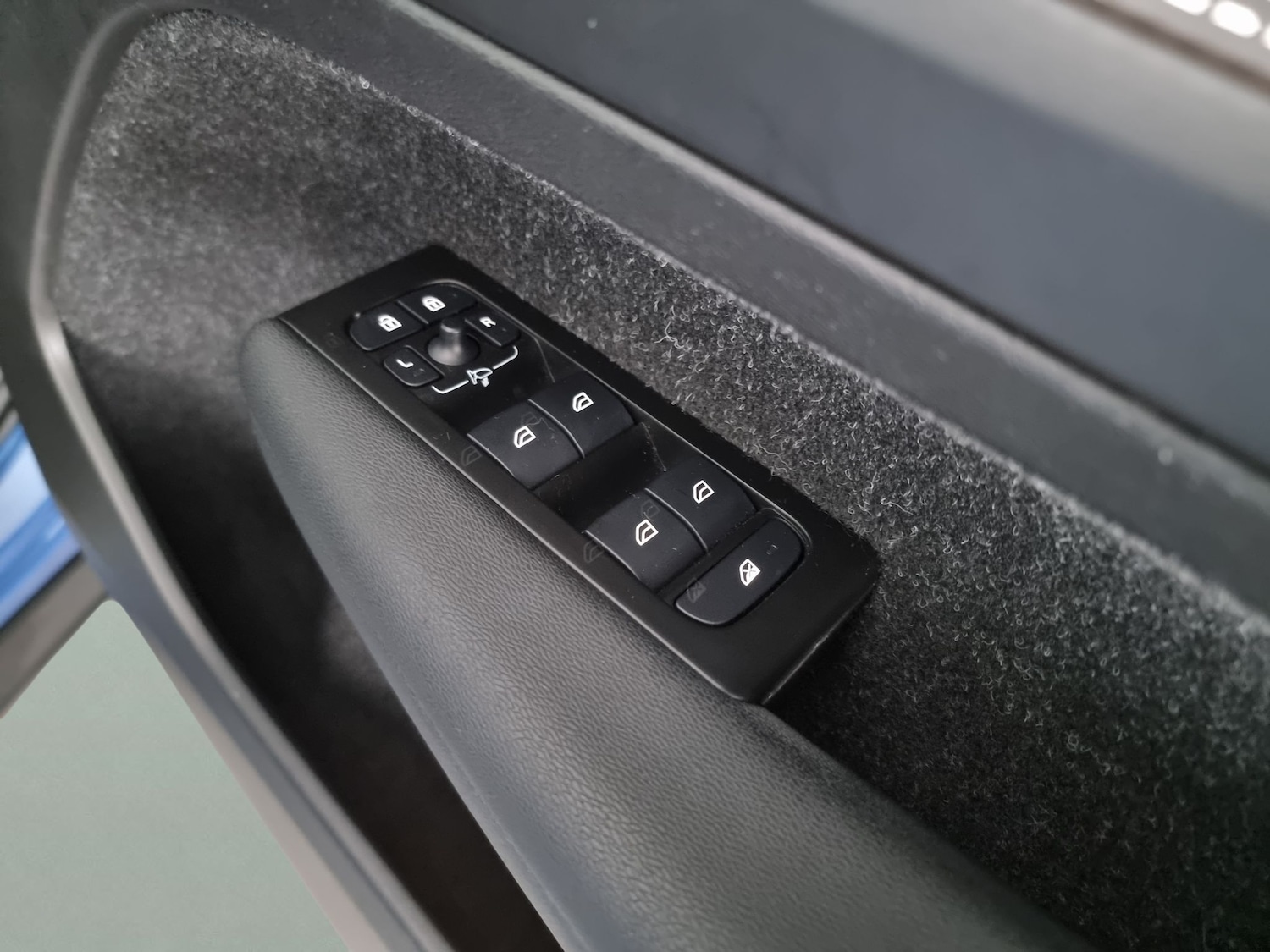 Used Volvo XC40 2020 for sale - 76240895: Photo 15