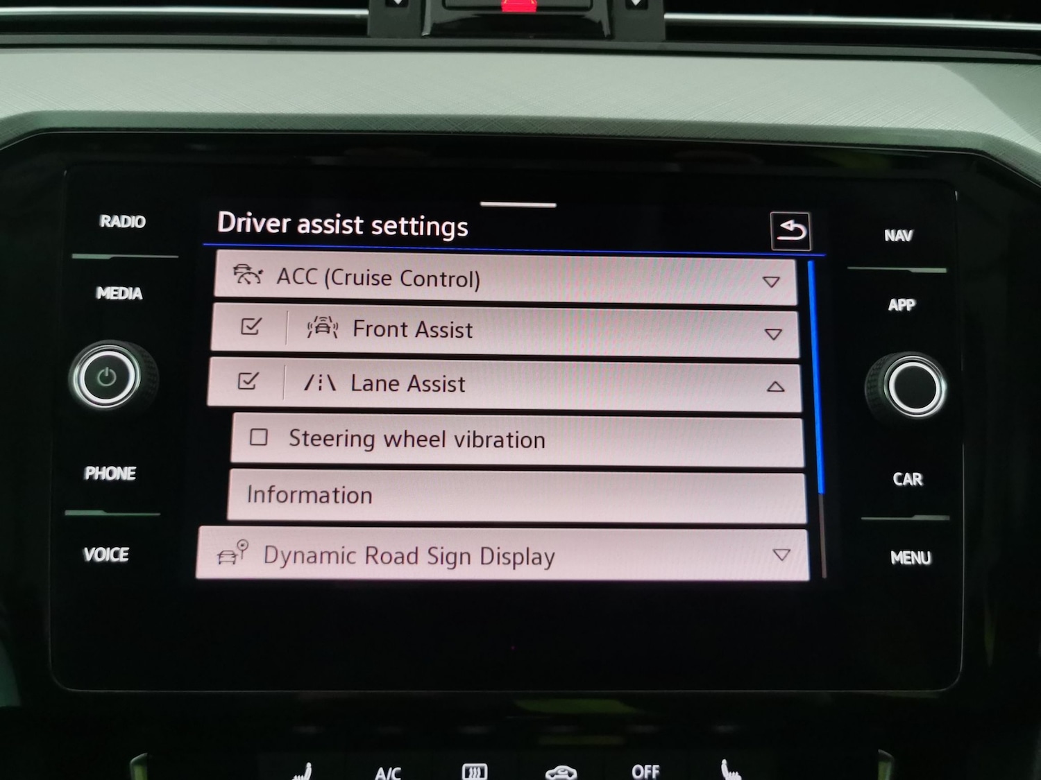 Used Volkswagen Passat 2022 for sale - 76439711: Photo 32