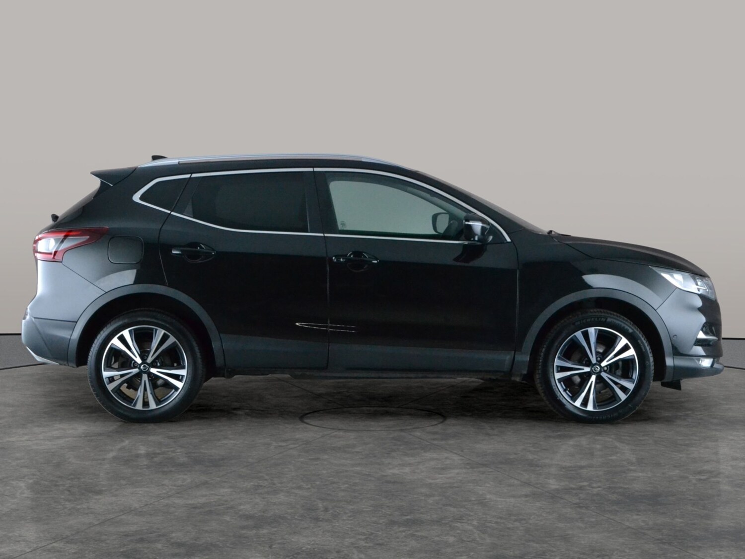 Used Nissan Qashqai for sale - 77530021: Photo 9