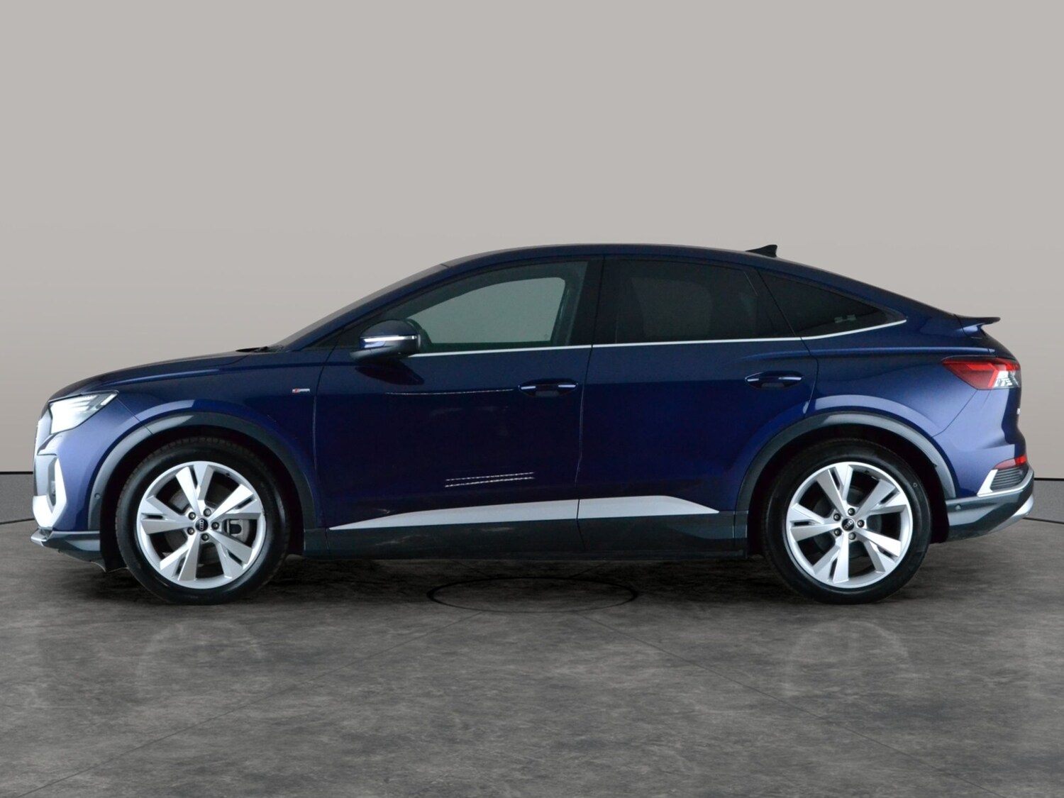 Used Audi Q4 e-tron 2024 for sale - 78137439: Photo 13