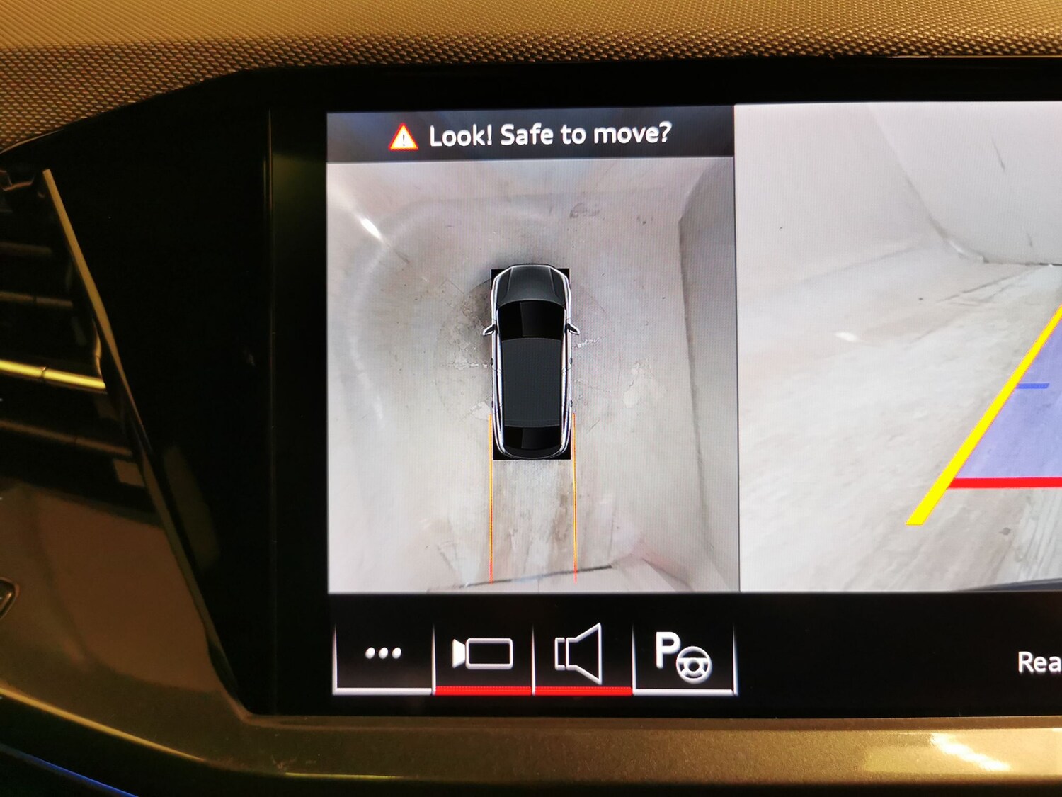 Used Audi Q4 e-tron 2024 for sale - 78137439: Photo 17