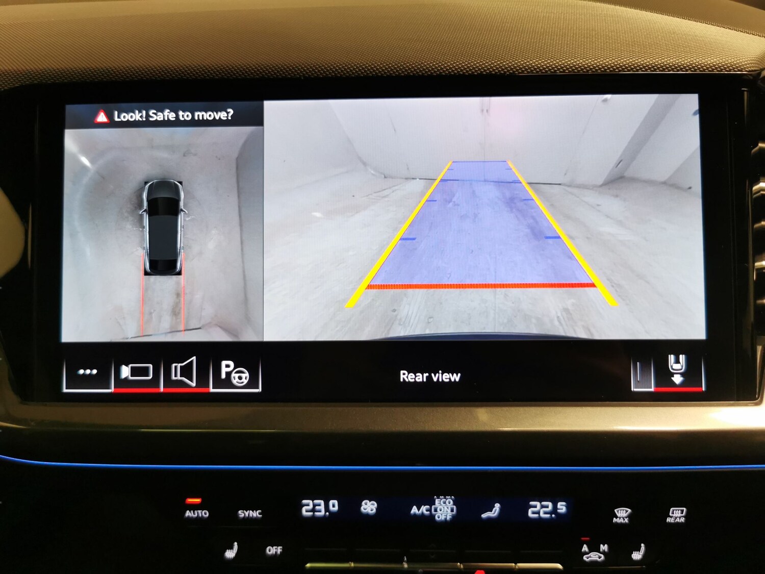 Used Audi Q4 e-tron 2024 for sale - 78137439: Photo 6