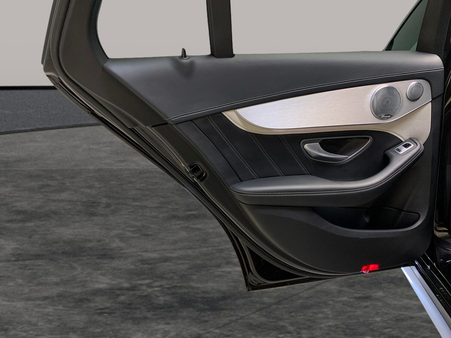 Used Mercedes-Benz C Class 2017 for sale - 77347346: Photo 38