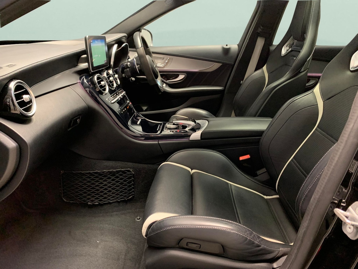 Used Mercedes-Benz C Class 2017 for sale - 77347346: Photo 4