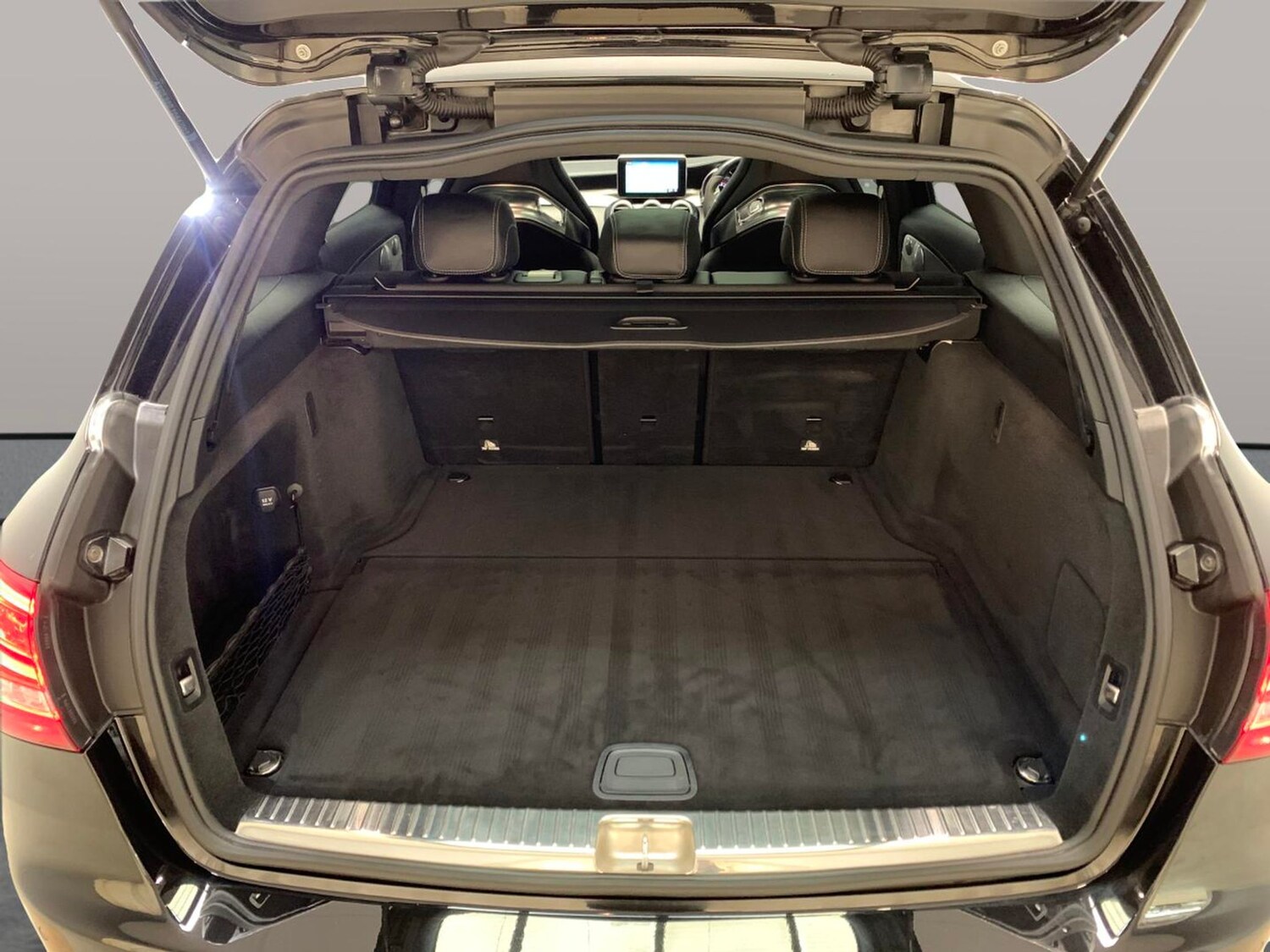 Used Mercedes-Benz C Class 2017 for sale - 77347346: Photo 43