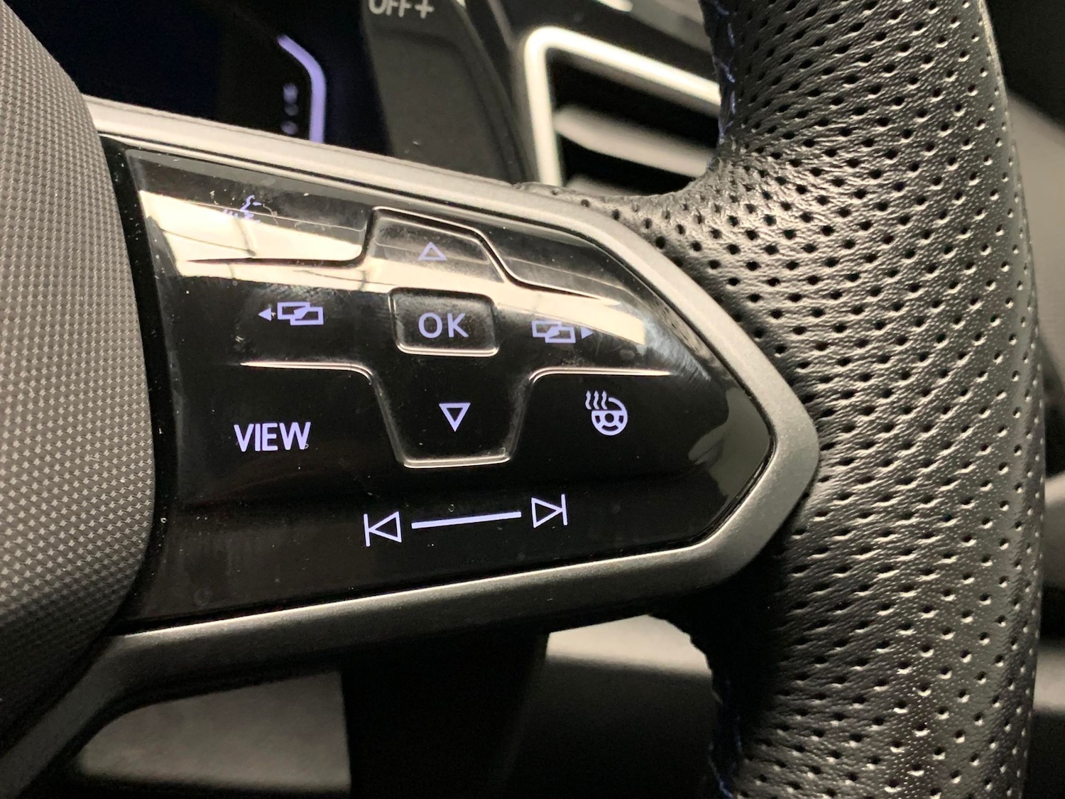 Used Volkswagen T-Roc 2023 for sale - 76960551: Photo 20