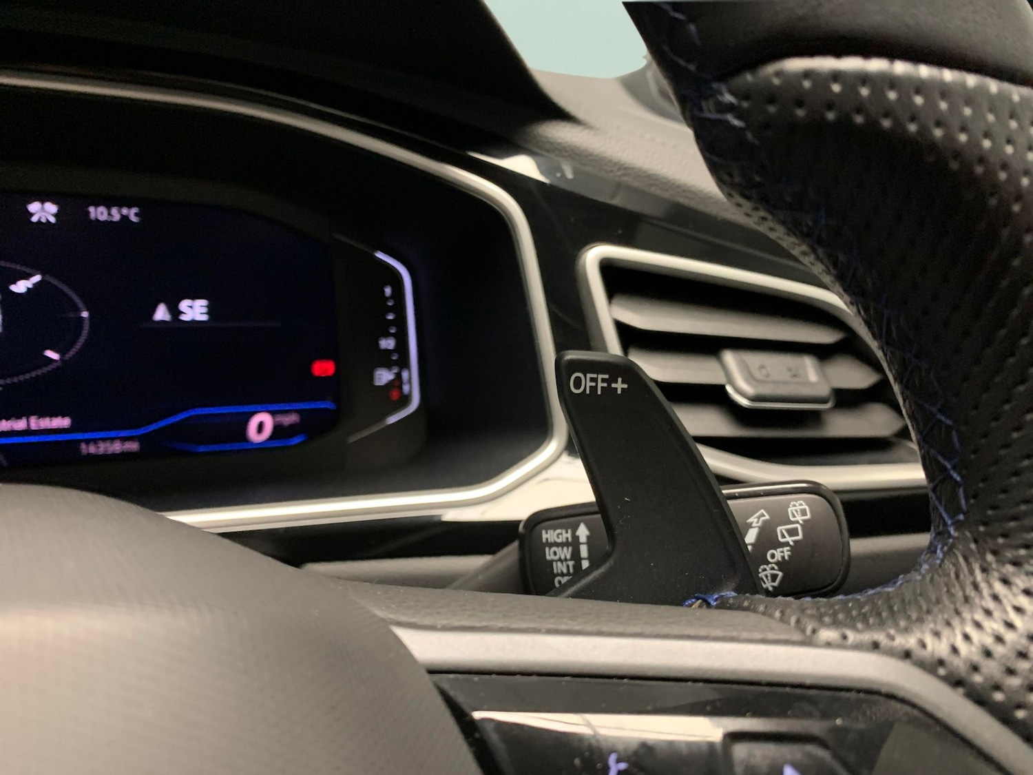 Used Volkswagen T-Roc 2023 for sale - 76960551: Photo 21