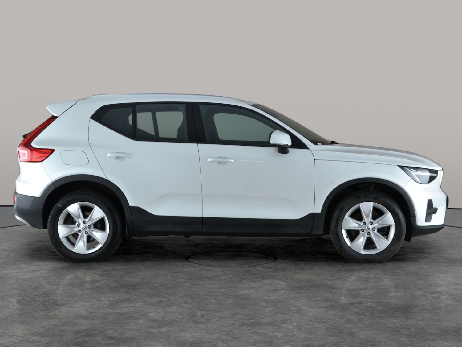 Used Volvo XC40 2024 for sale - 77198660: Photo 9