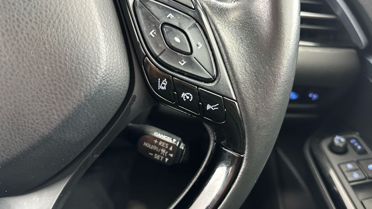 Used Toyota C-HR 2021 for sale - 78159728: Photo 31