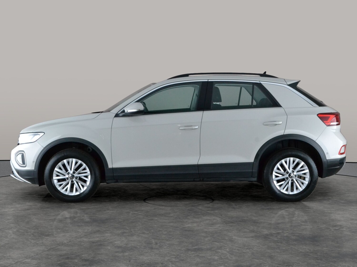 Used Volkswagen T-Roc 2023 for sale - 78042498: Photo 12