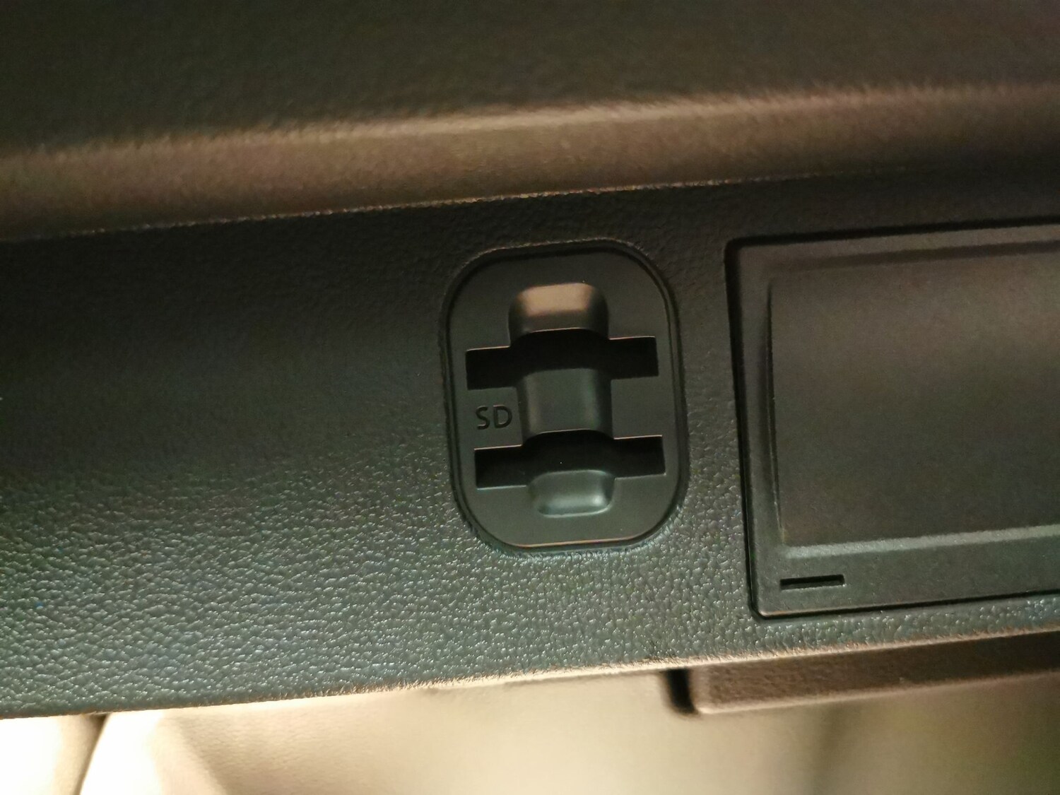 Used Volkswagen T-Roc 2023 for sale - 78042498: Photo 14