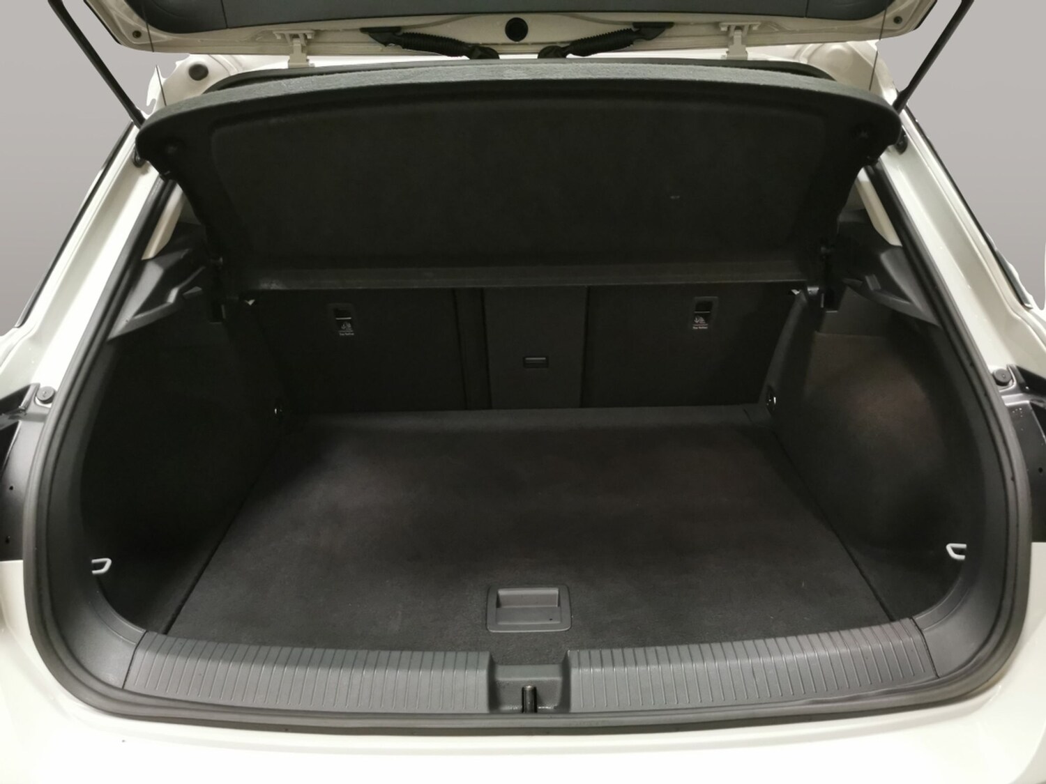 Used Volkswagen T-Roc 2023 for sale - 78042498: Photo 29