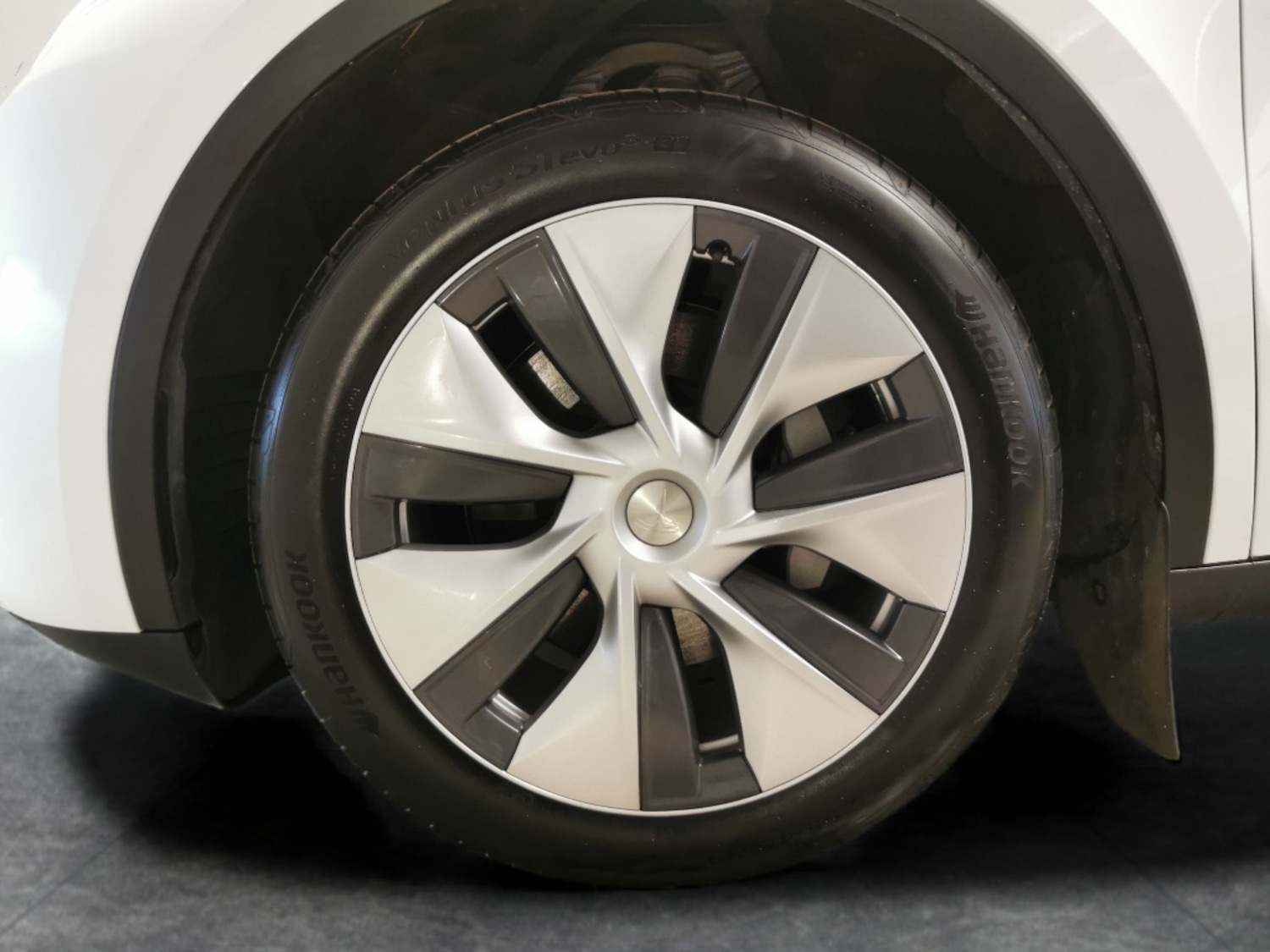 Used Tesla Model Y 2024 for sale - 77877817: Photo 26