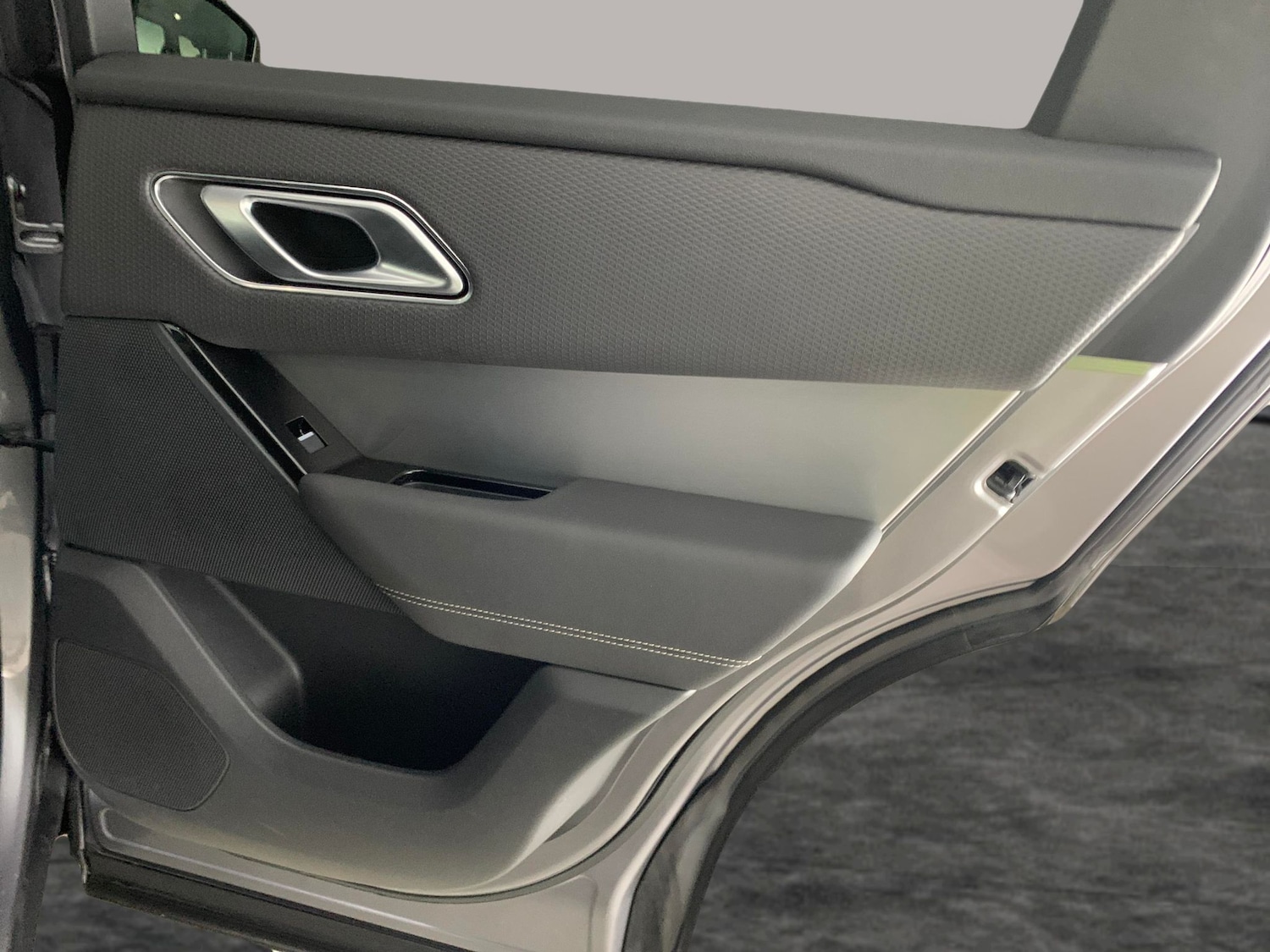 Used Land Rover Range Rover Velar 2022 for sale - 76935117: Photo 32