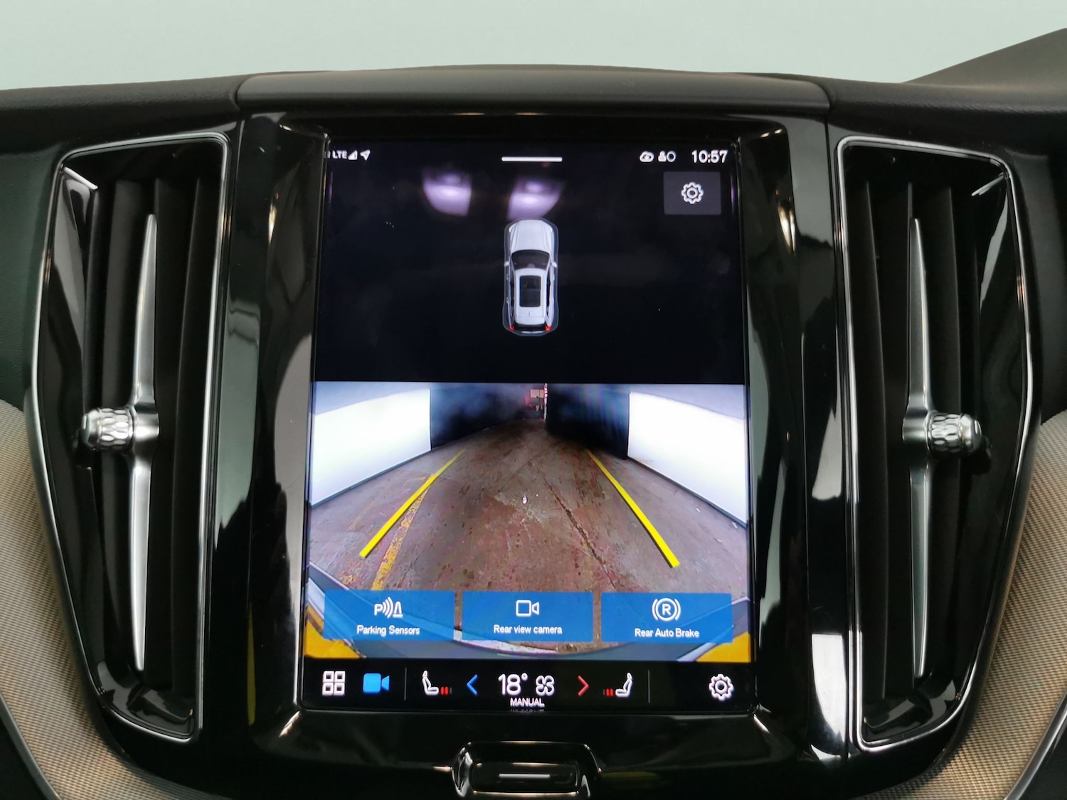 Used Volvo XC60 2022 for sale - 77240632: Photo 6