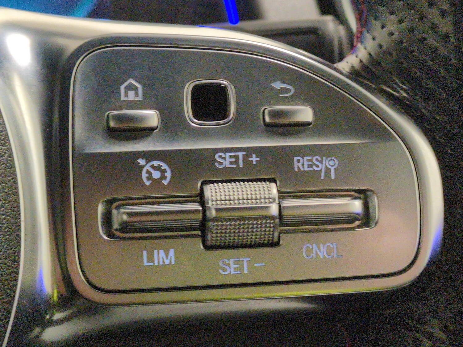 Used Mercedes-Benz EQB 2023 for sale - 77894170: Photo 22