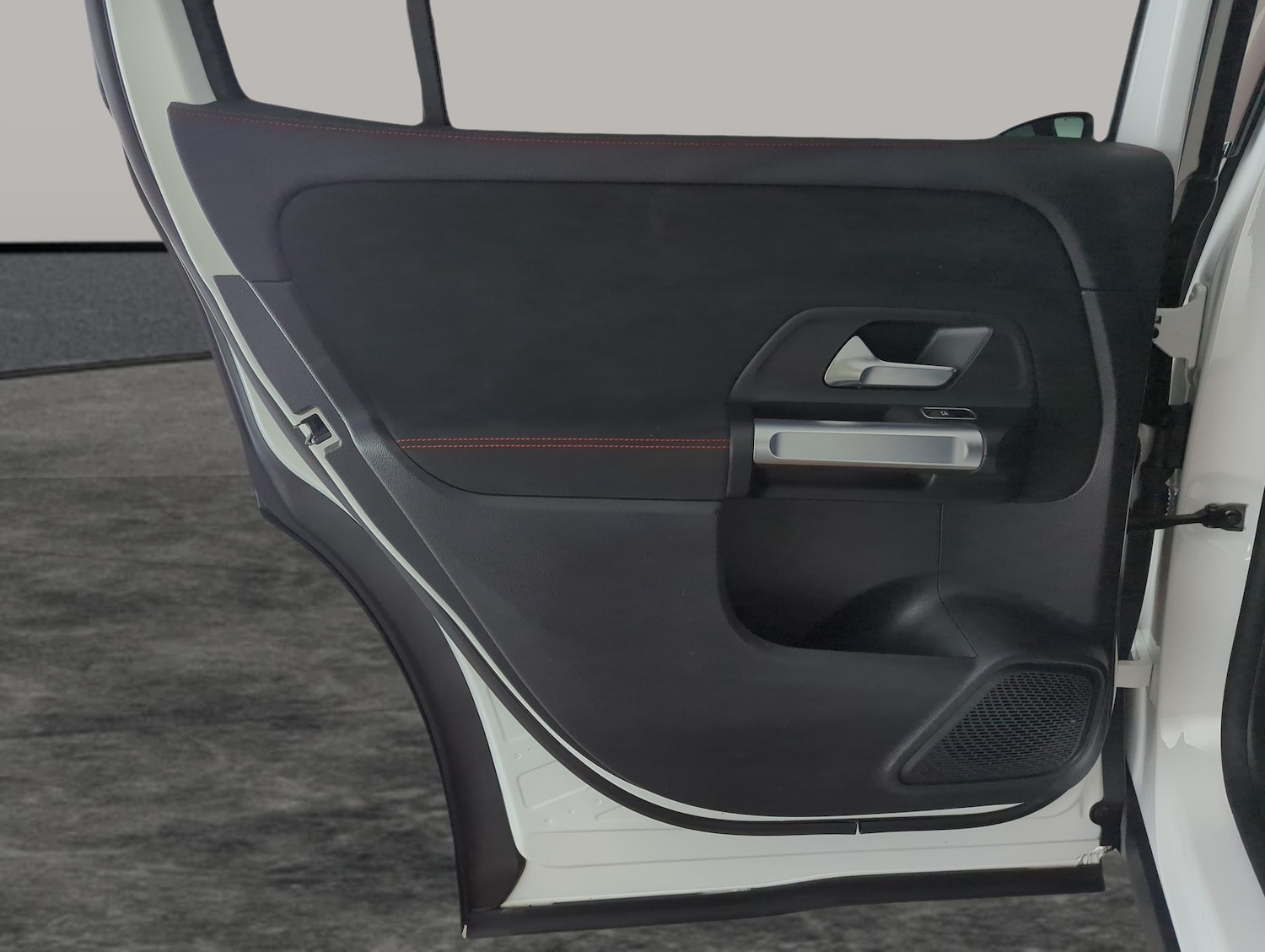 Used Mercedes-Benz EQB 2023 for sale - 77894170: Photo 31