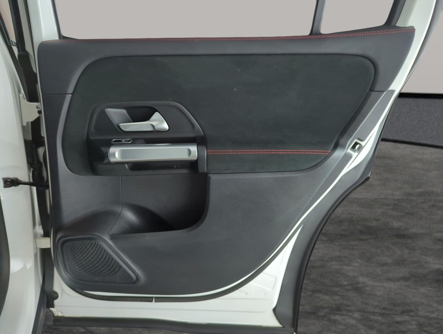 Used Mercedes-Benz EQB 2023 for sale - 77894170: Photo 32