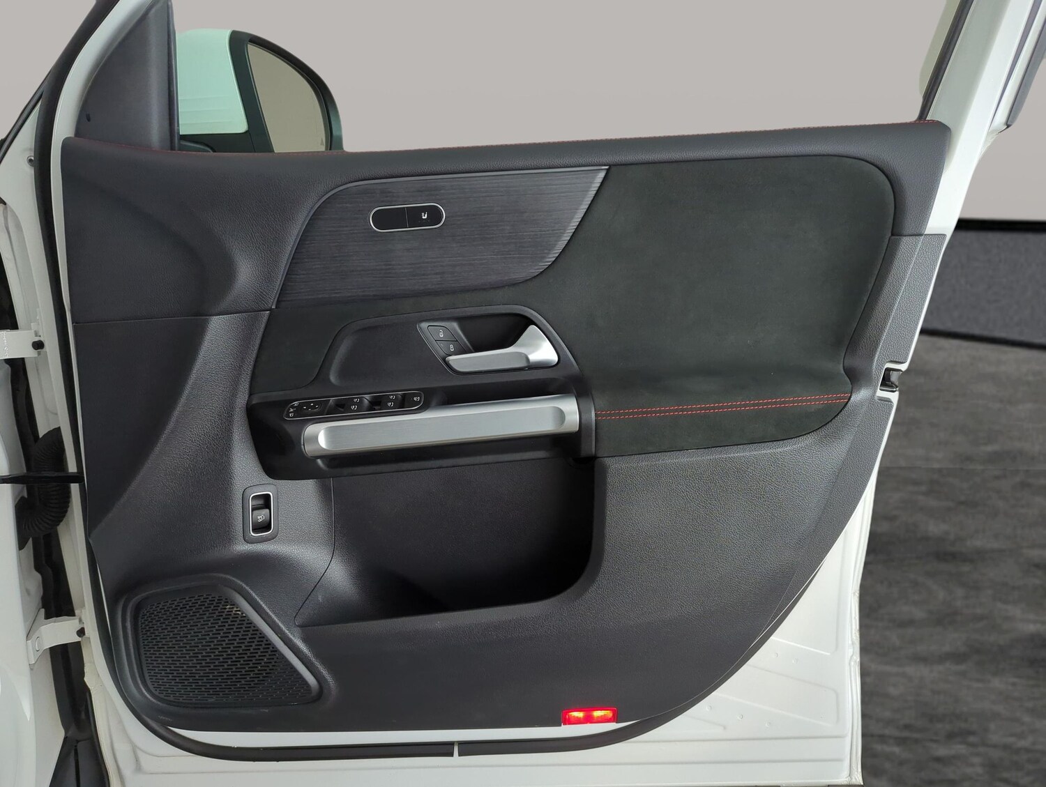 Used Mercedes-Benz EQB 2023 for sale - 77894170: Photo 33