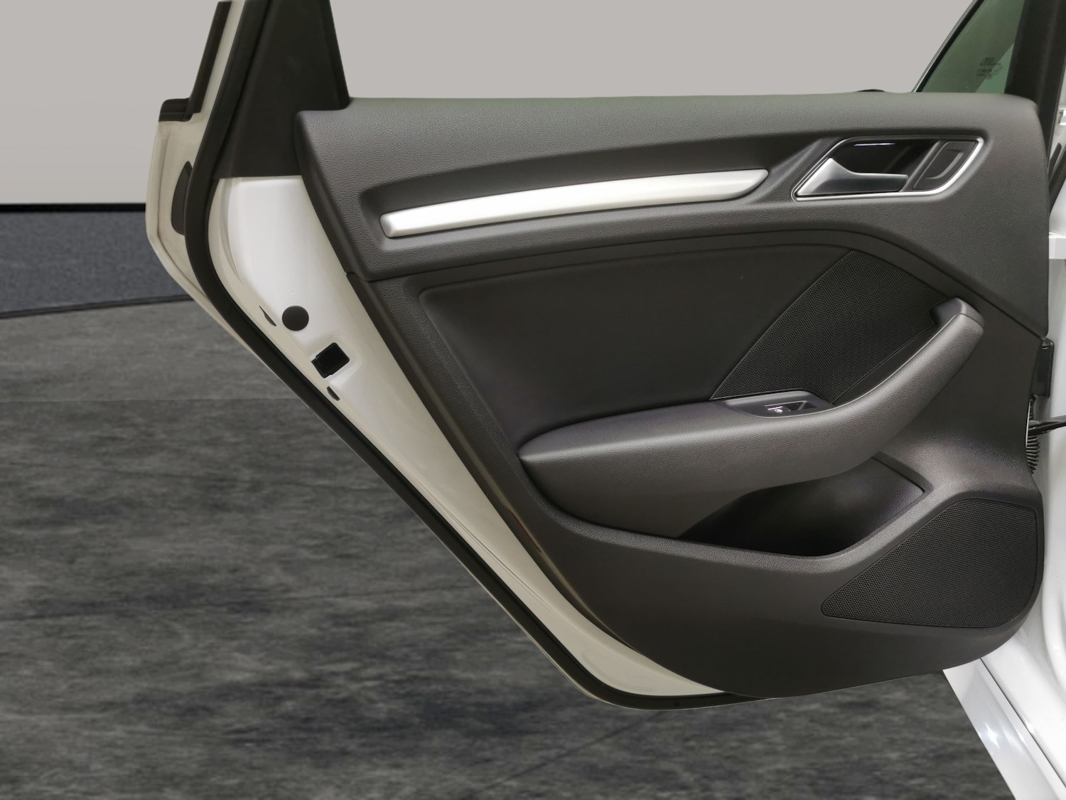 Used Audi A3 2017 for sale - 77136719: Photo 32