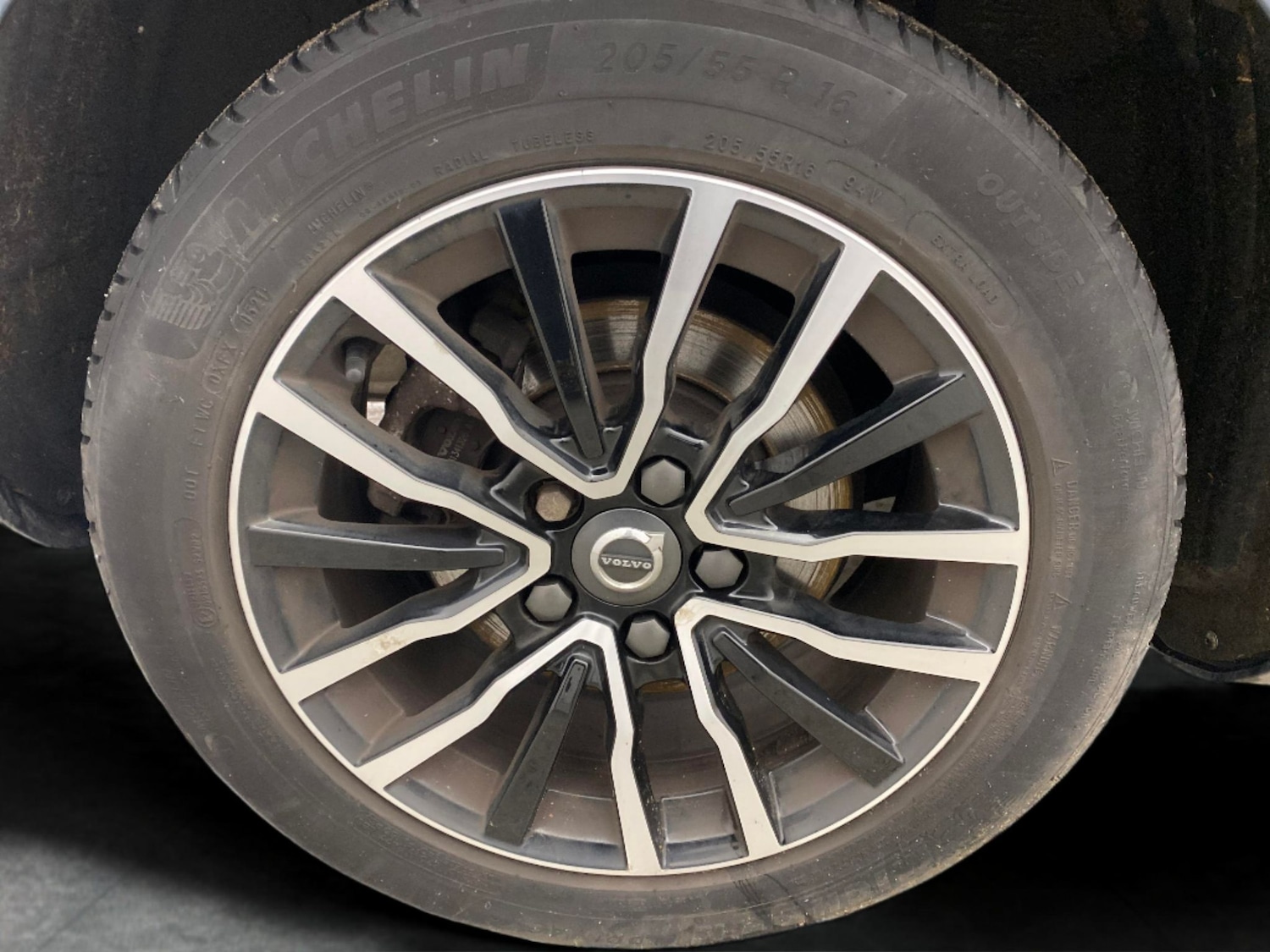 Used Volvo V40 2019 for sale - 77274543: Photo 19