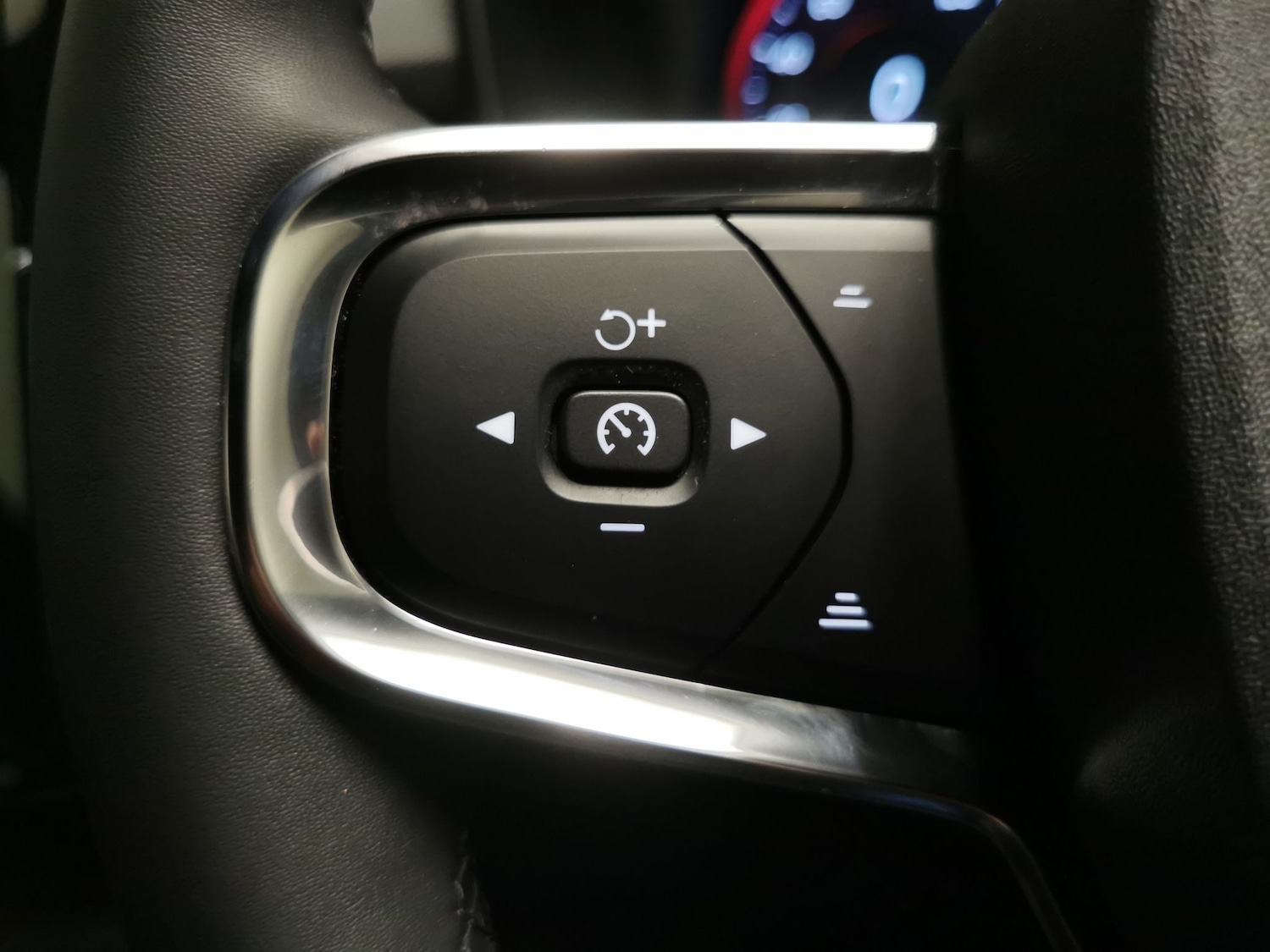 Used Volvo XC40 2022 for sale - 76141266: Photo 26