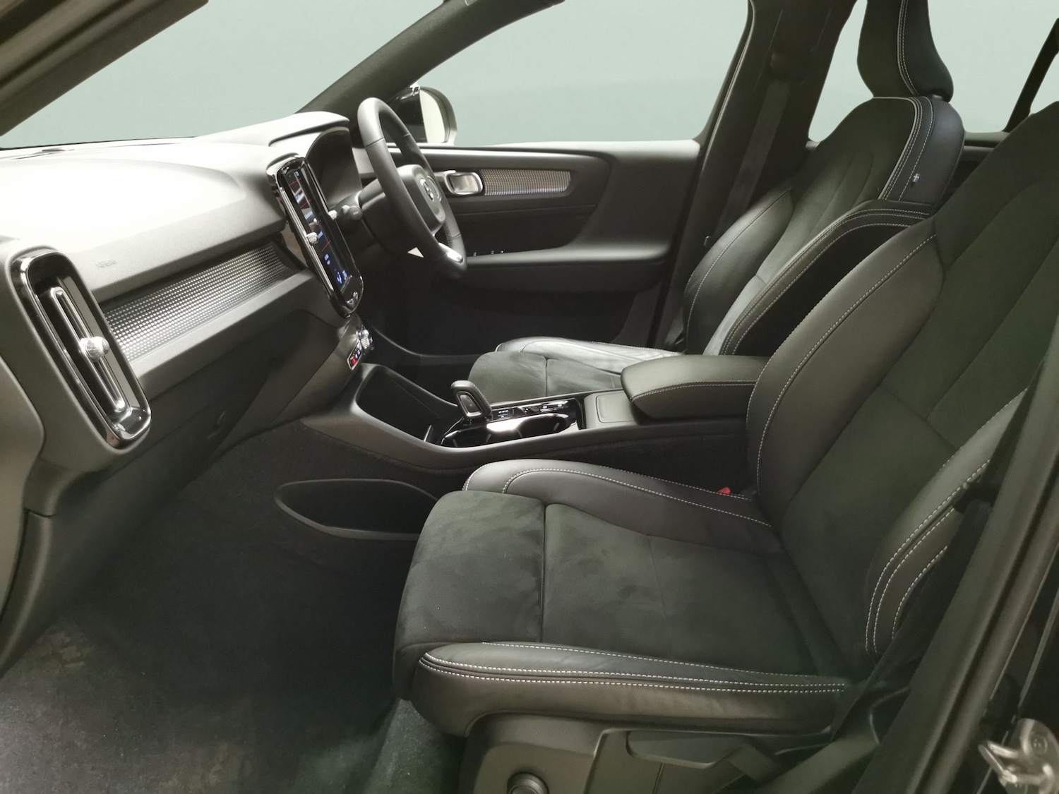 Used Volvo XC40 2022 for sale - 76141266: Photo 4