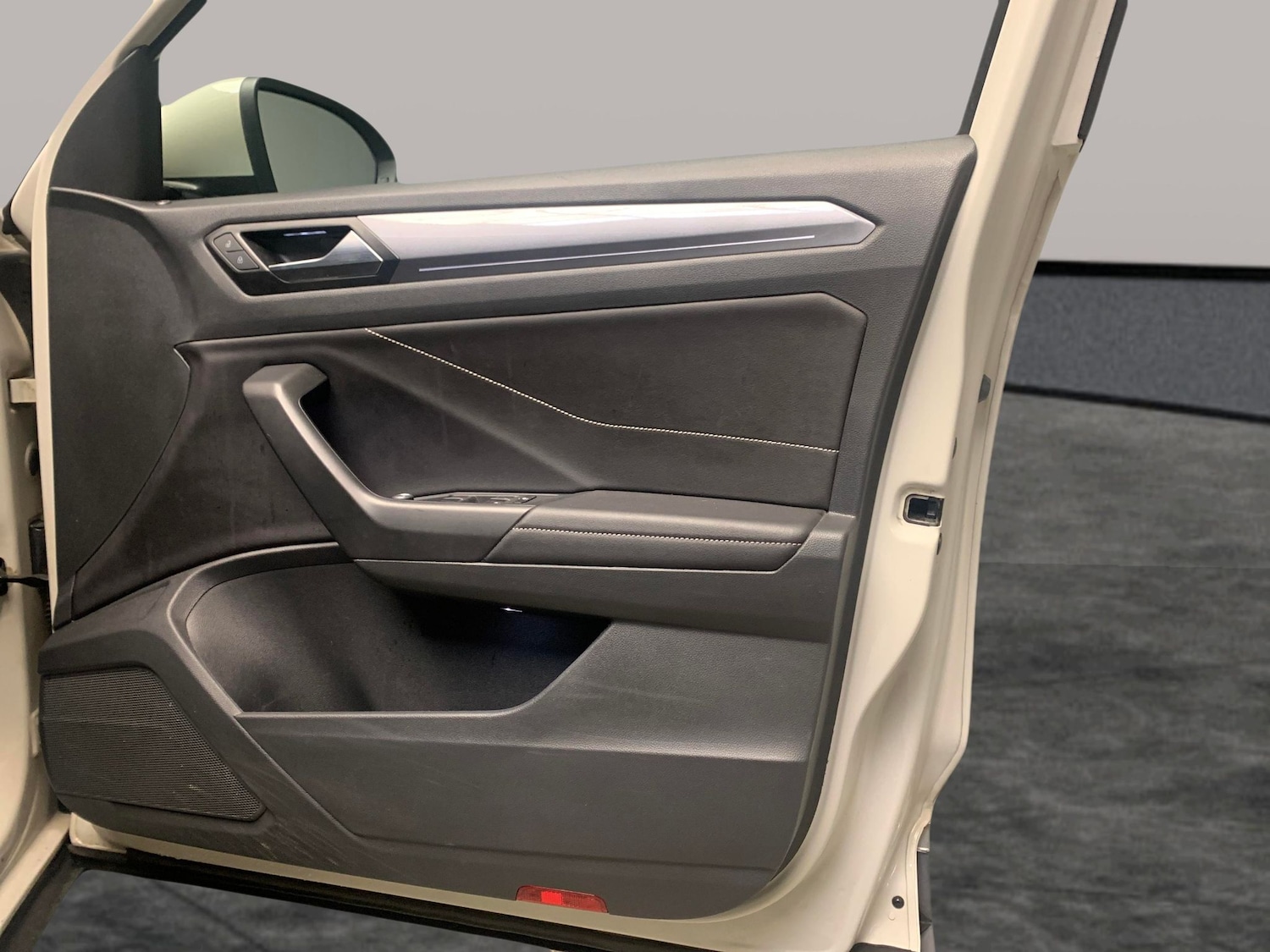 Used Volkswagen T-Roc 2022 for sale - 78094376: Photo 26