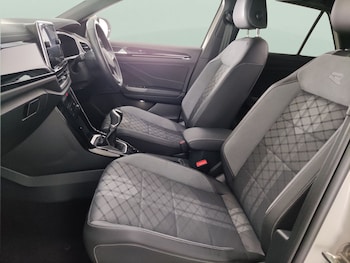 Used Volkswagen T-Roc 2024 for sale - 79555831: Photo