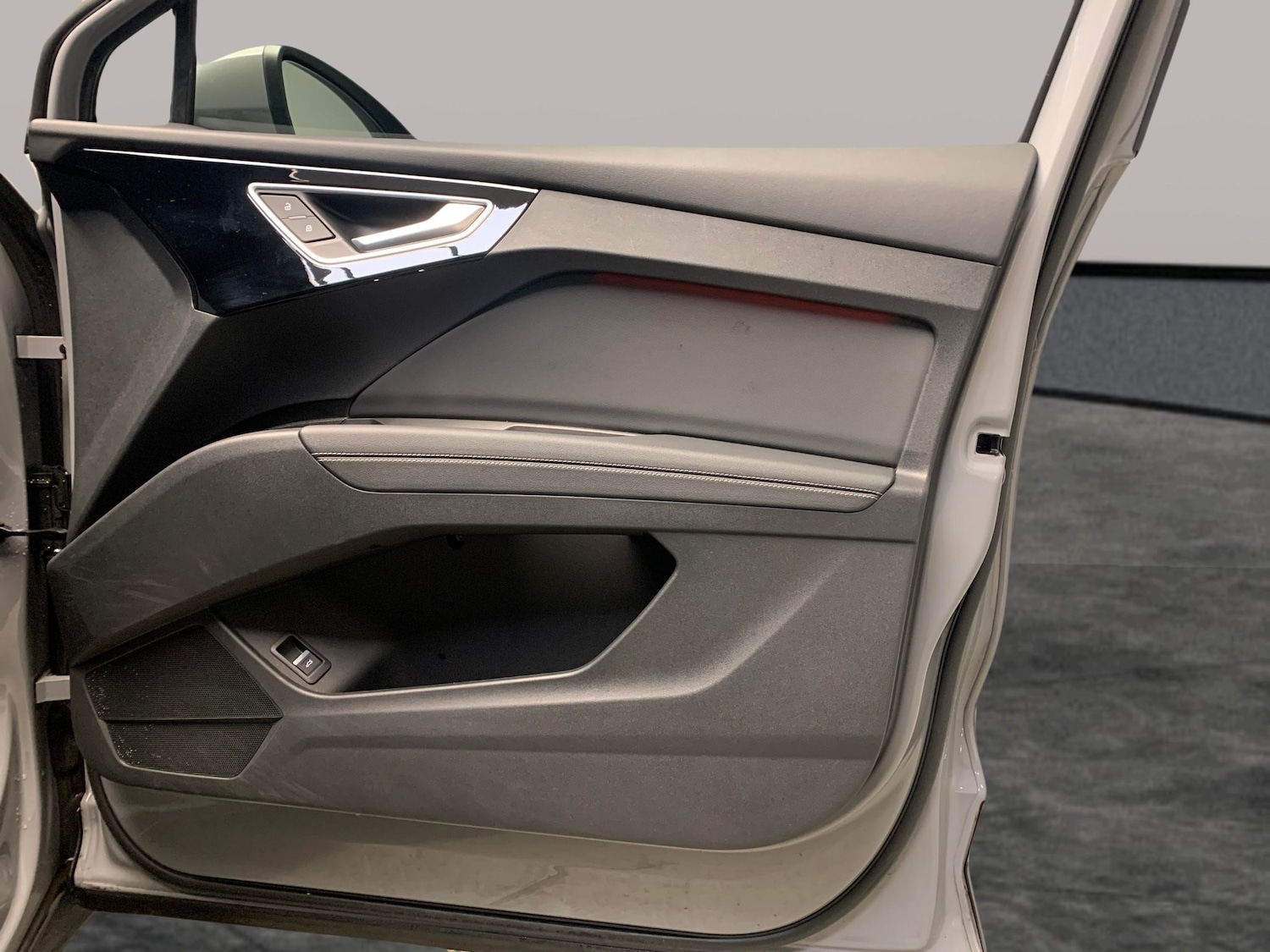 Used Audi Q4 e-tron 2024 for sale - 77392474: Photo 27