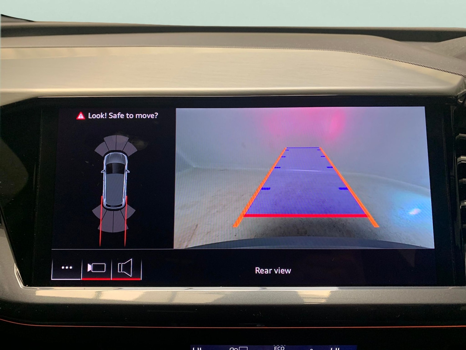 Used Audi Q4 e-tron 2024 for sale - 77392474: Photo 5