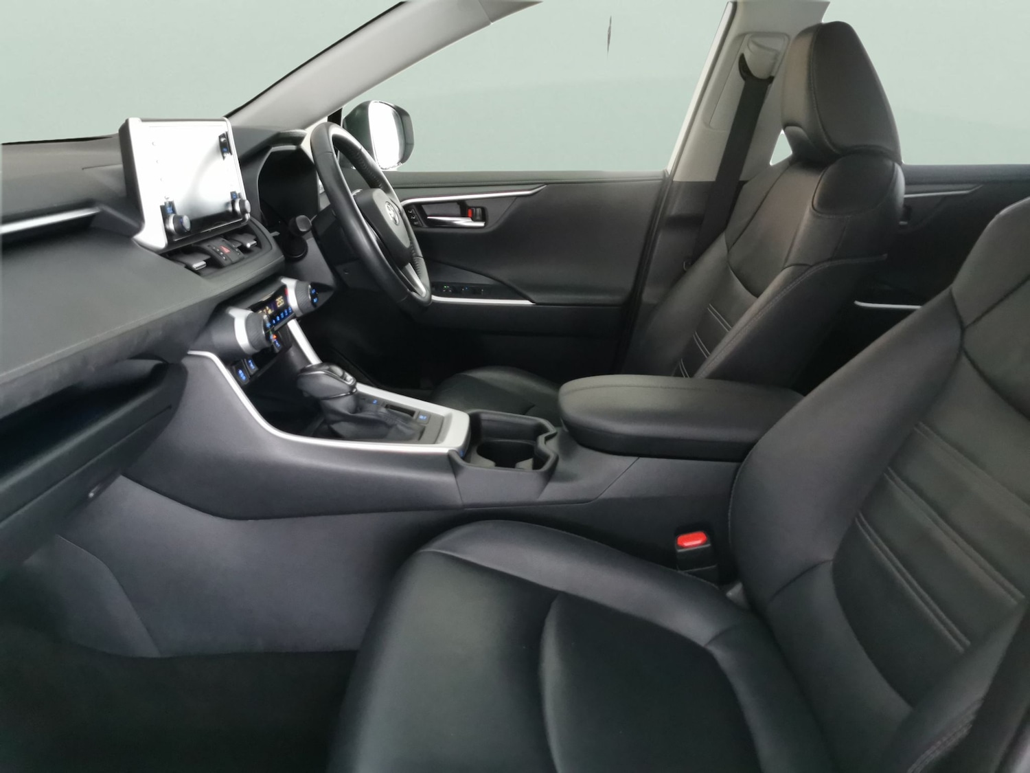 Used Toyota RAV4 2022 for sale - 77248419: Photo 4