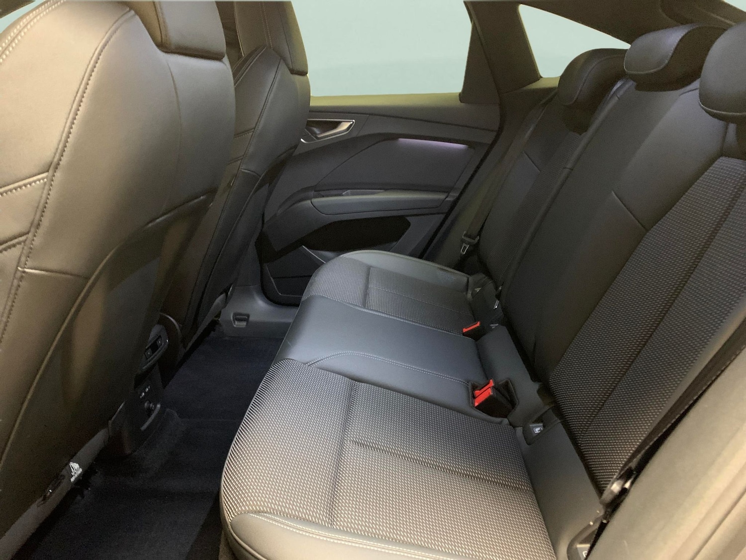 Used Audi Q4 e-tron 2021 for sale - 76722563: Photo 24